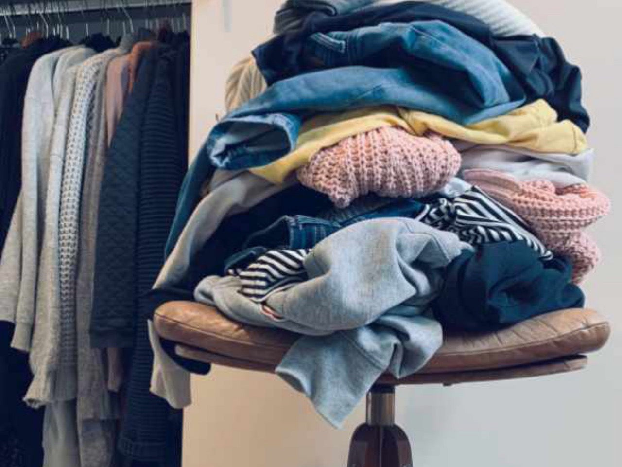 Wohin mit aussortierter Kleidung? Mein praktischer Guide für Platz und Ordnung