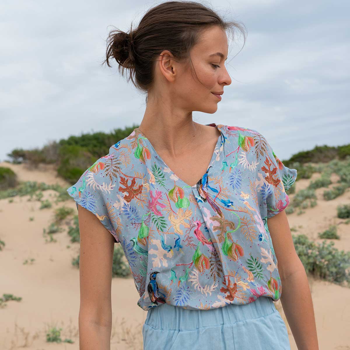 Bluse BEAT Print Blau aus ECOVERO®