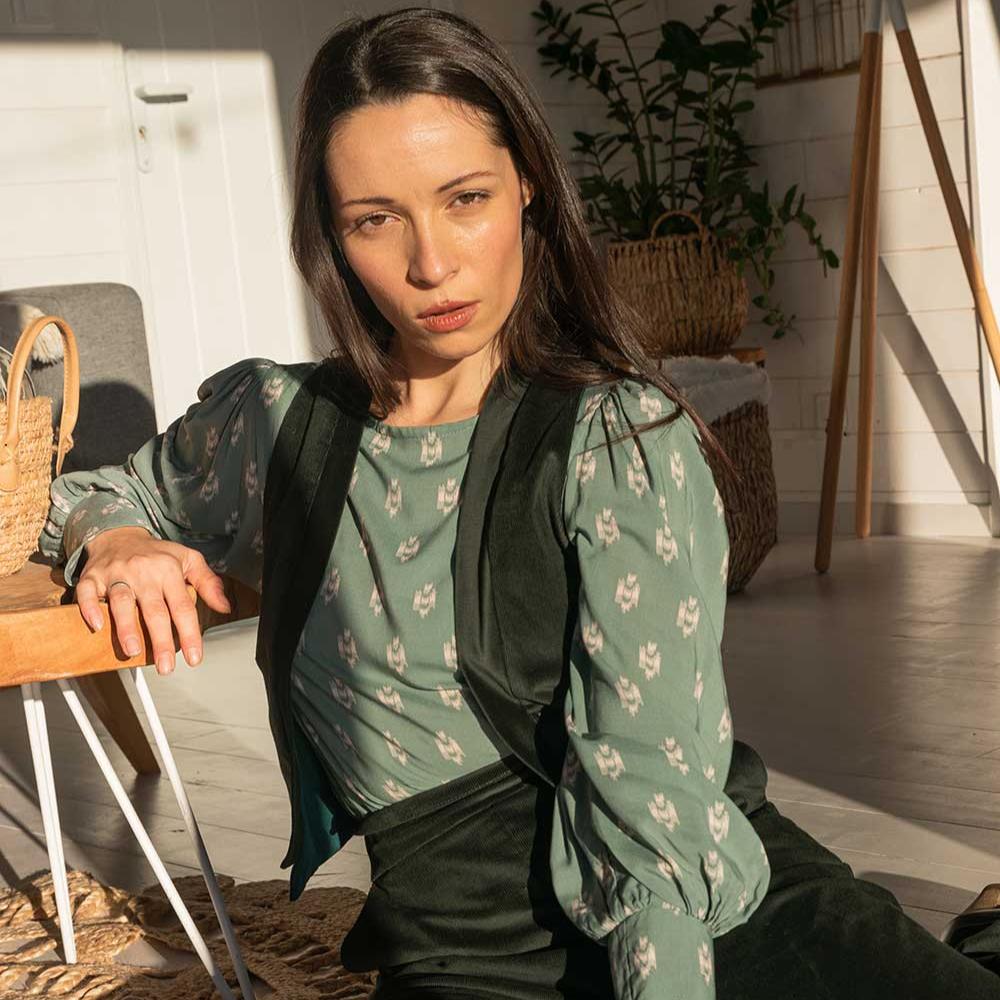 CAVA Bluse mit Inka-Muster und Puffärmeln ECOVERO