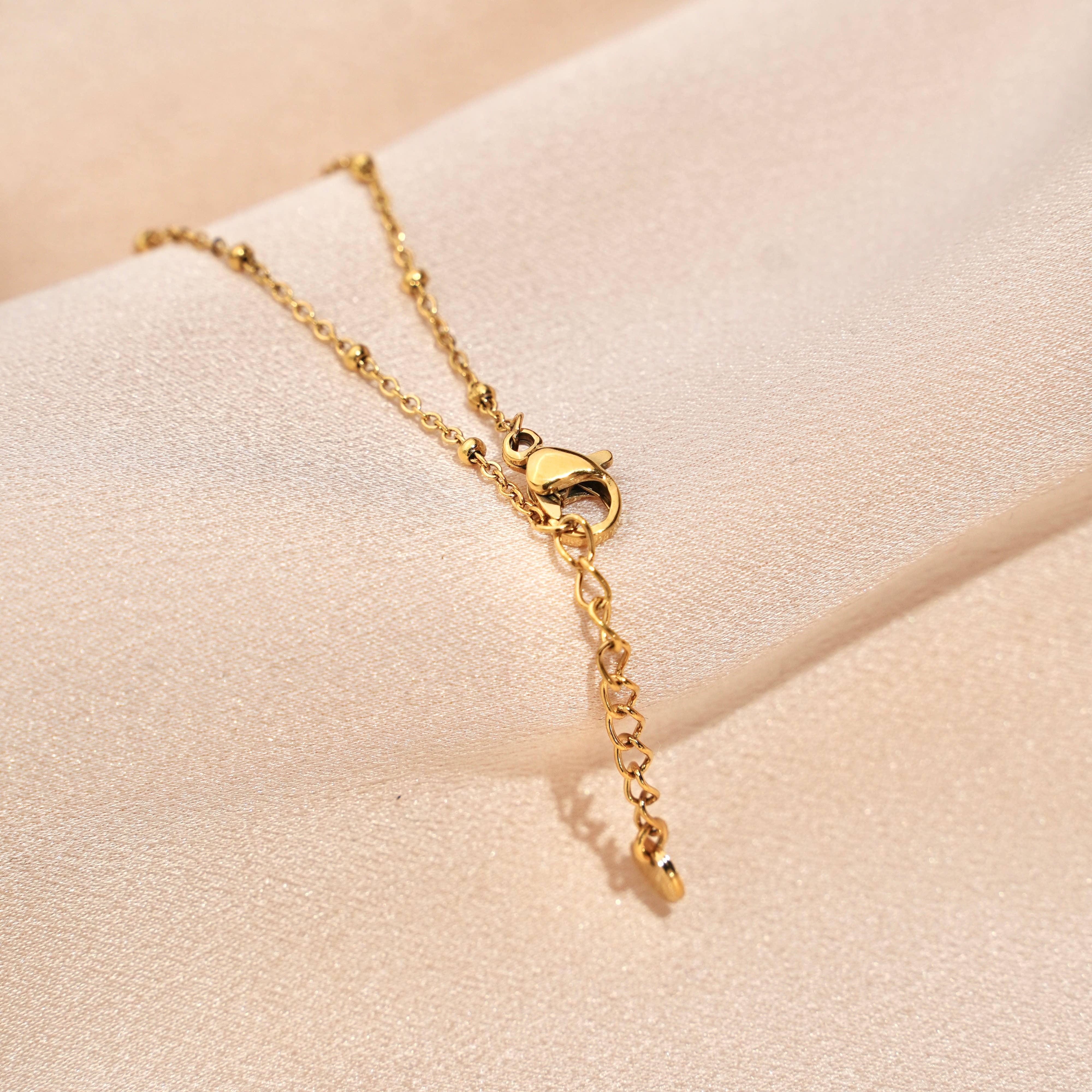 Weißes Kleeblatt-Armband aus Edelstahl | Victoire Collection simply love it.- simply love it.