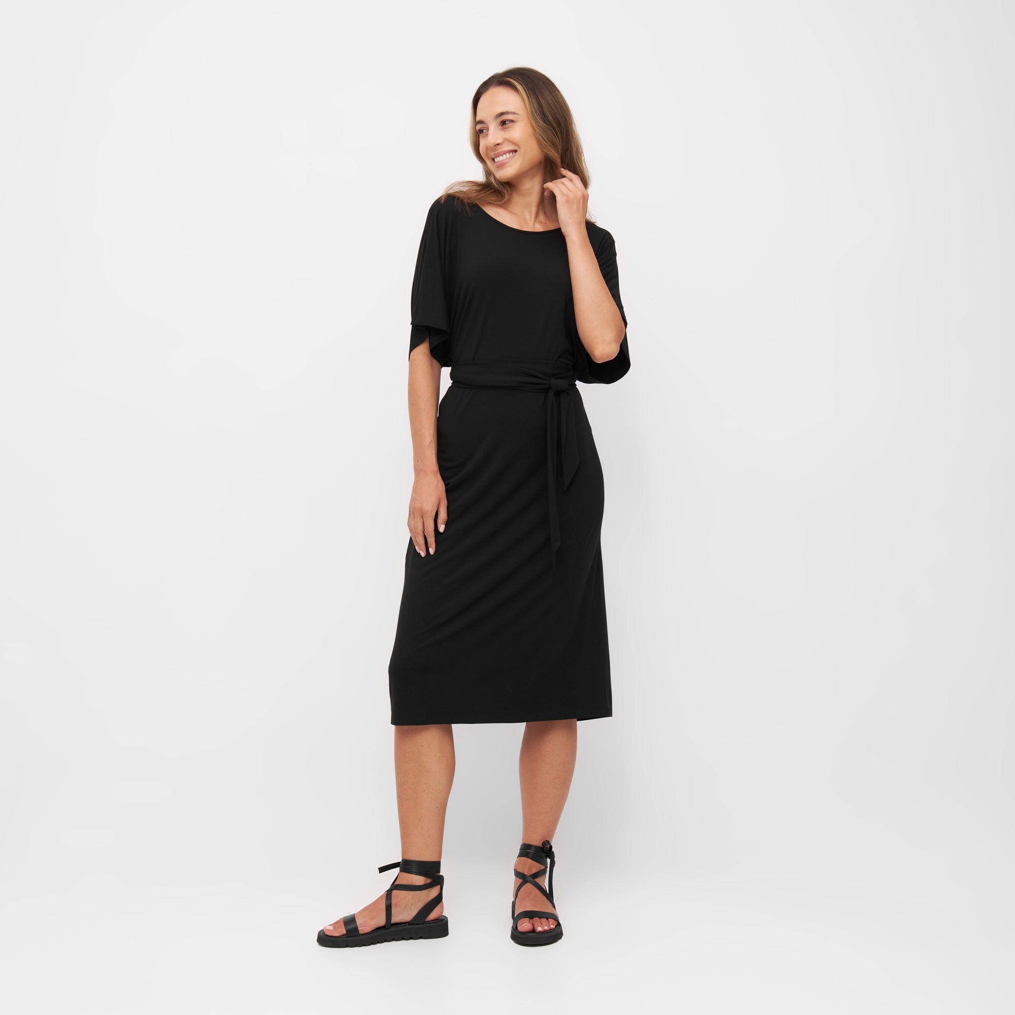 Schwarzes Wickelkleid ANNA aus ECOVERO® Jersey