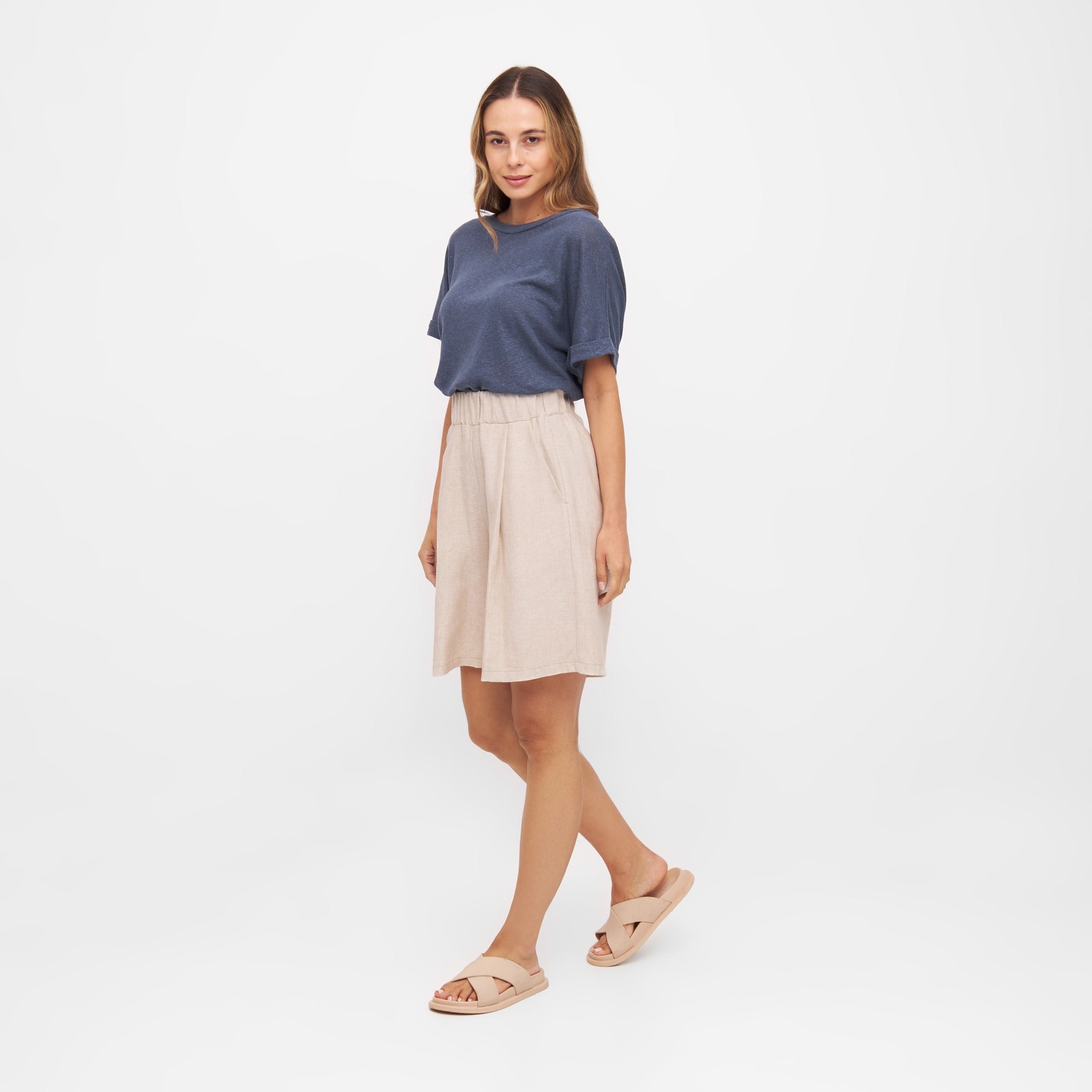 Beige Bermuda-Shorts INDI aus Leinen