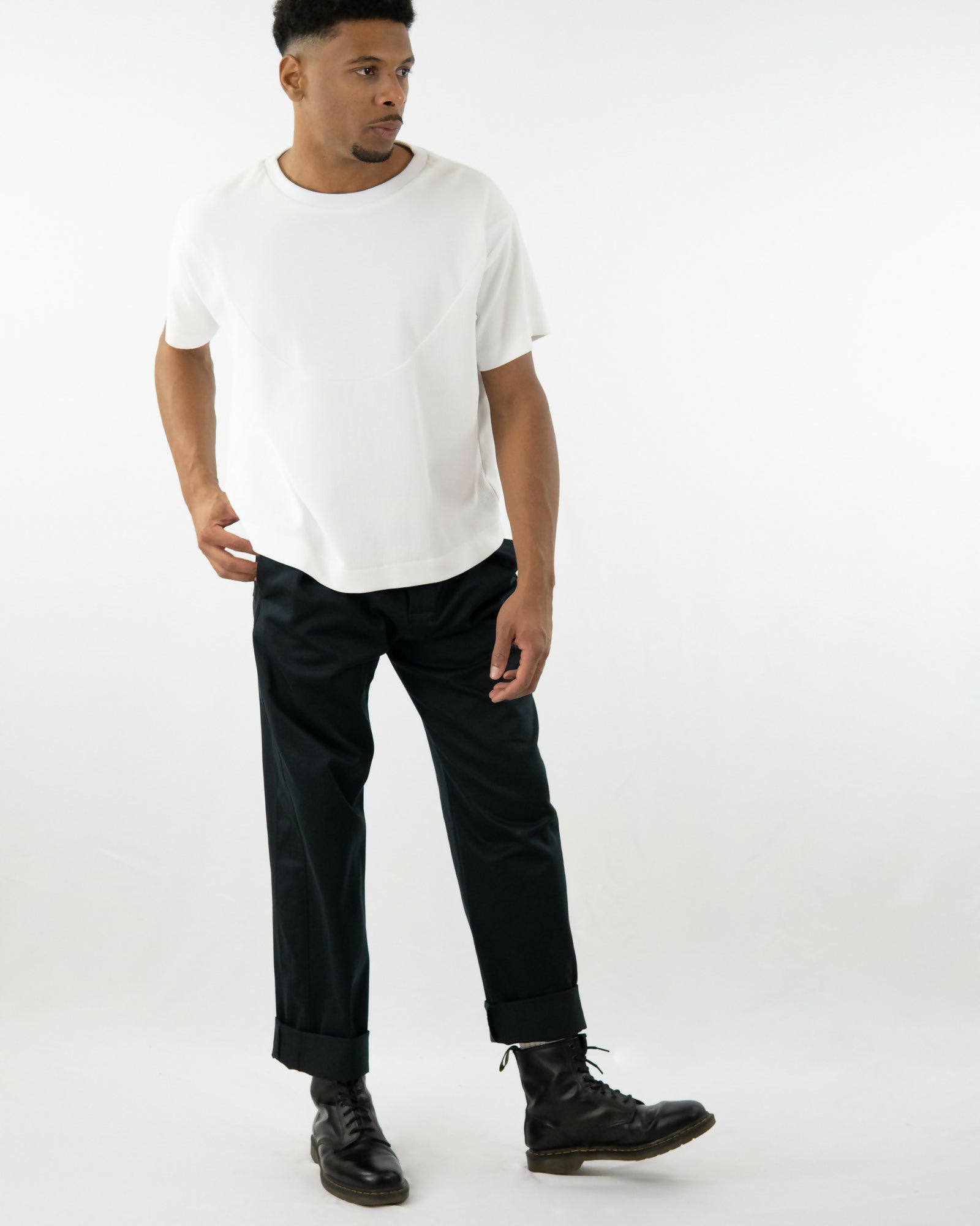 OF44_HK_Rib Circle Shirt White + Bundfaltenhose --8