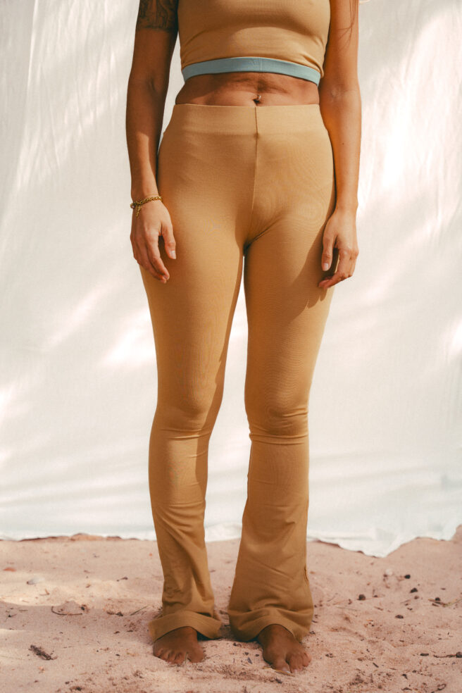 Alare 4-way Crop Top in Linum