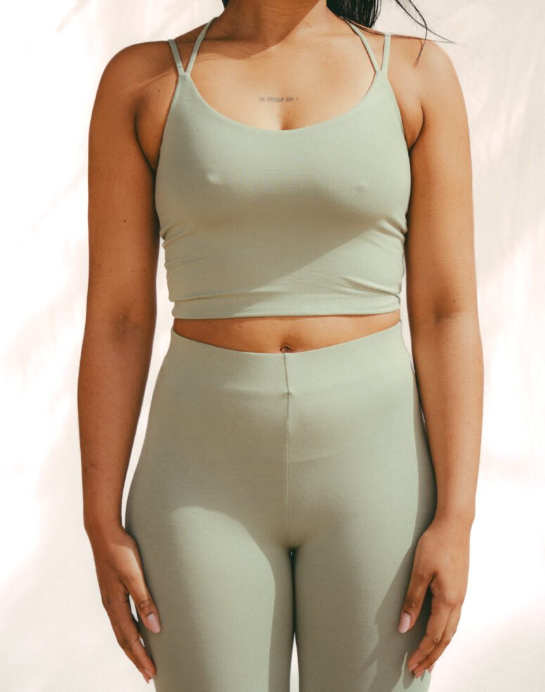 Alare 4-way Crop Top Light Green Cognac | Cocou COCOU- simply love it.