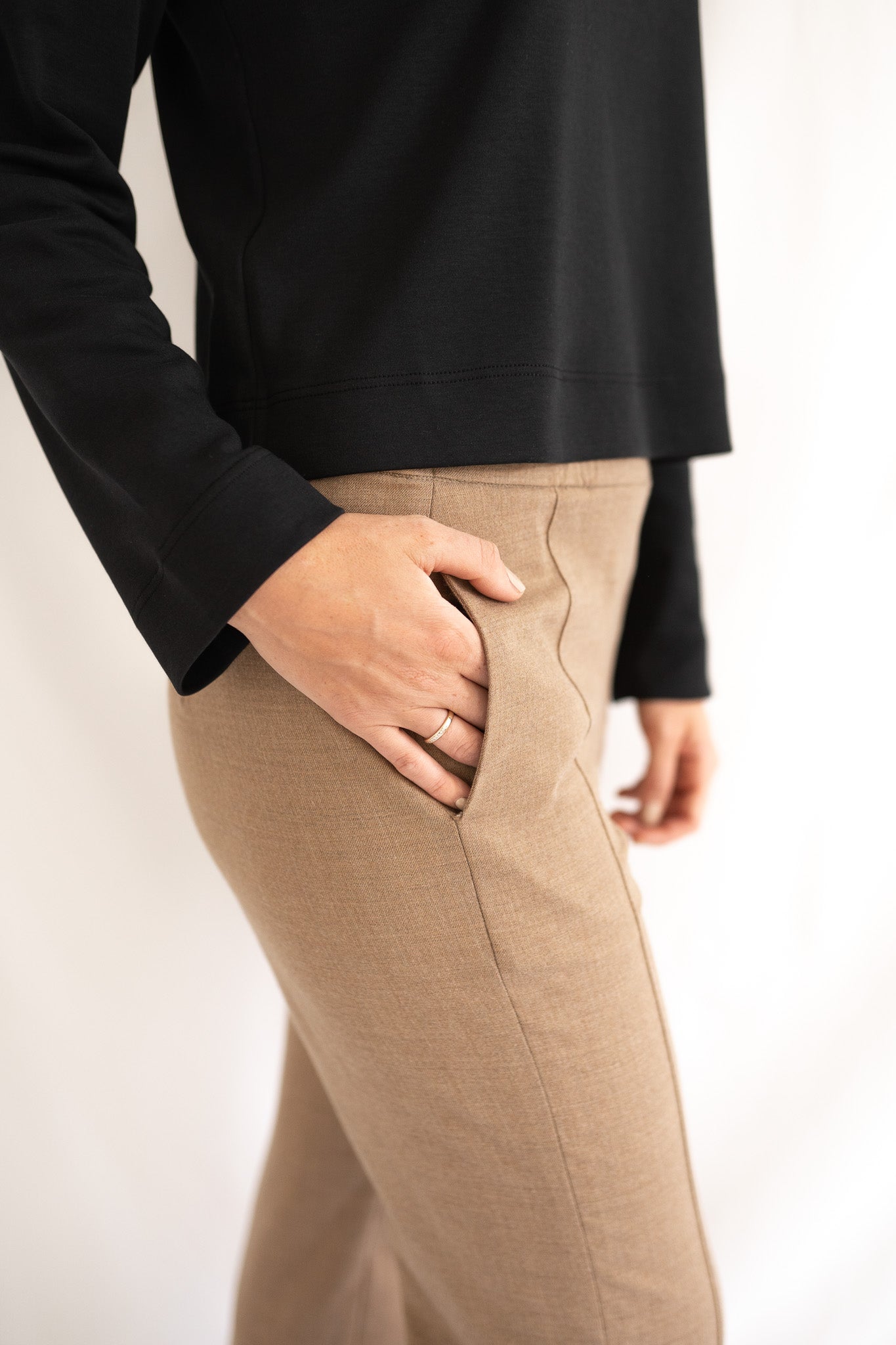 Hose AVEN.I hazelnut