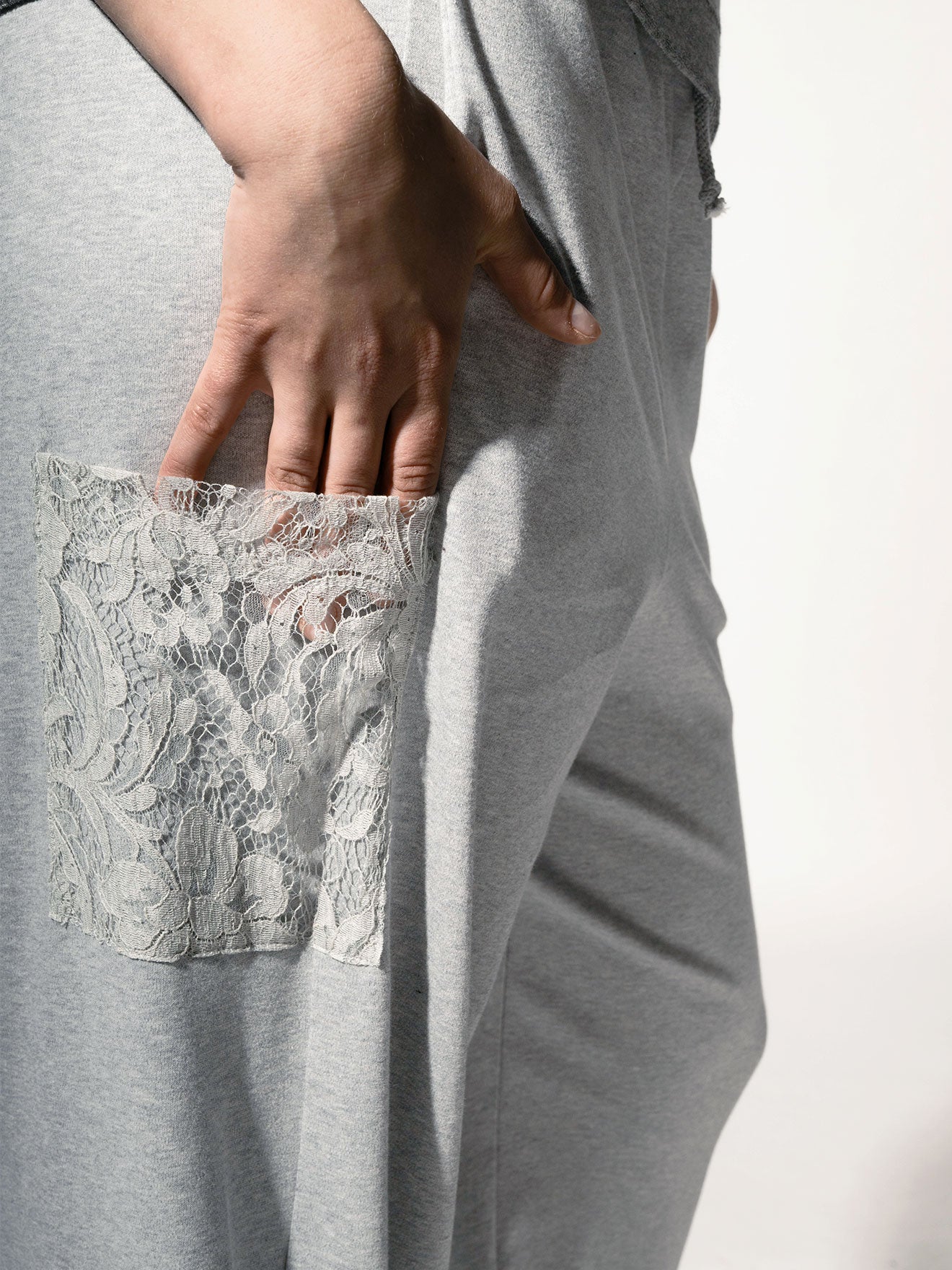 CLEO Hose aus weicher Bio-Baumwolle in grau