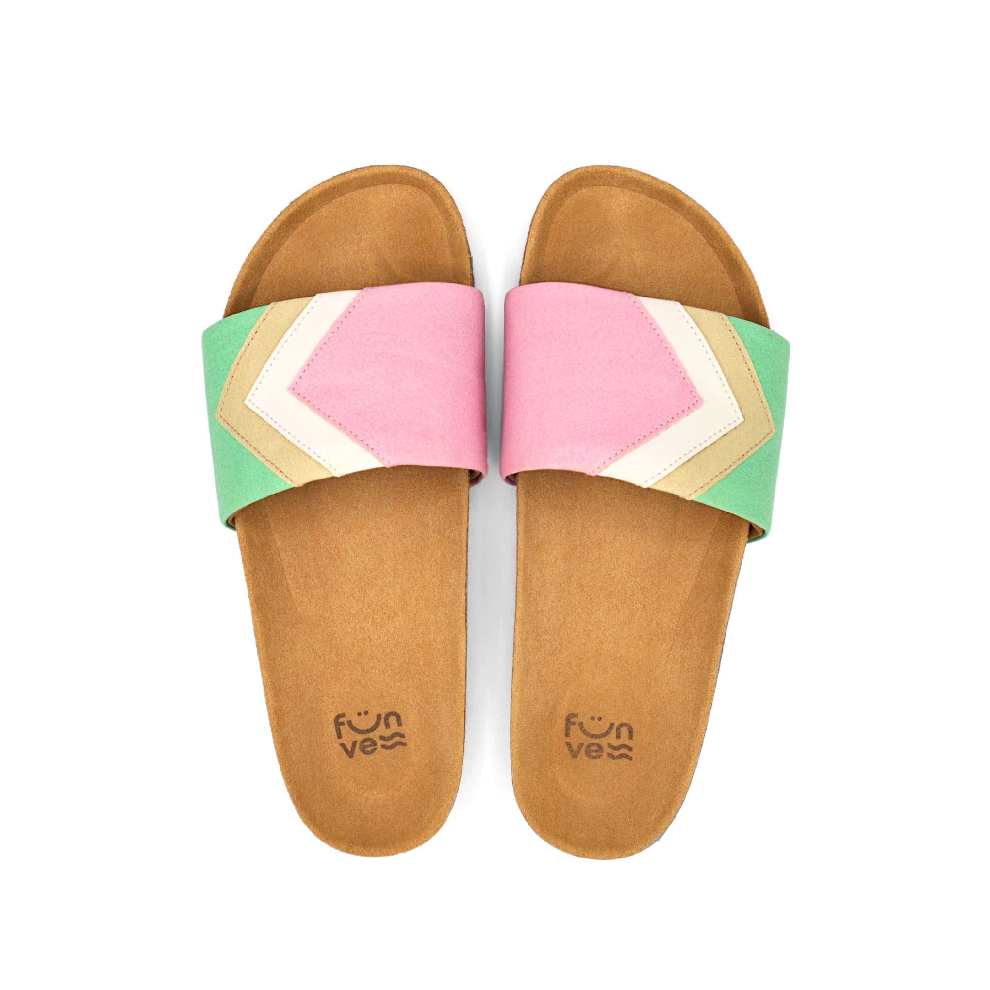 Rosa Sandalen; vegan mit Fußbett; Farben Erdbeerpink, Weiß, Nude, Mint; Marke Fünve; Modell Strawberry; Vogelperspektive