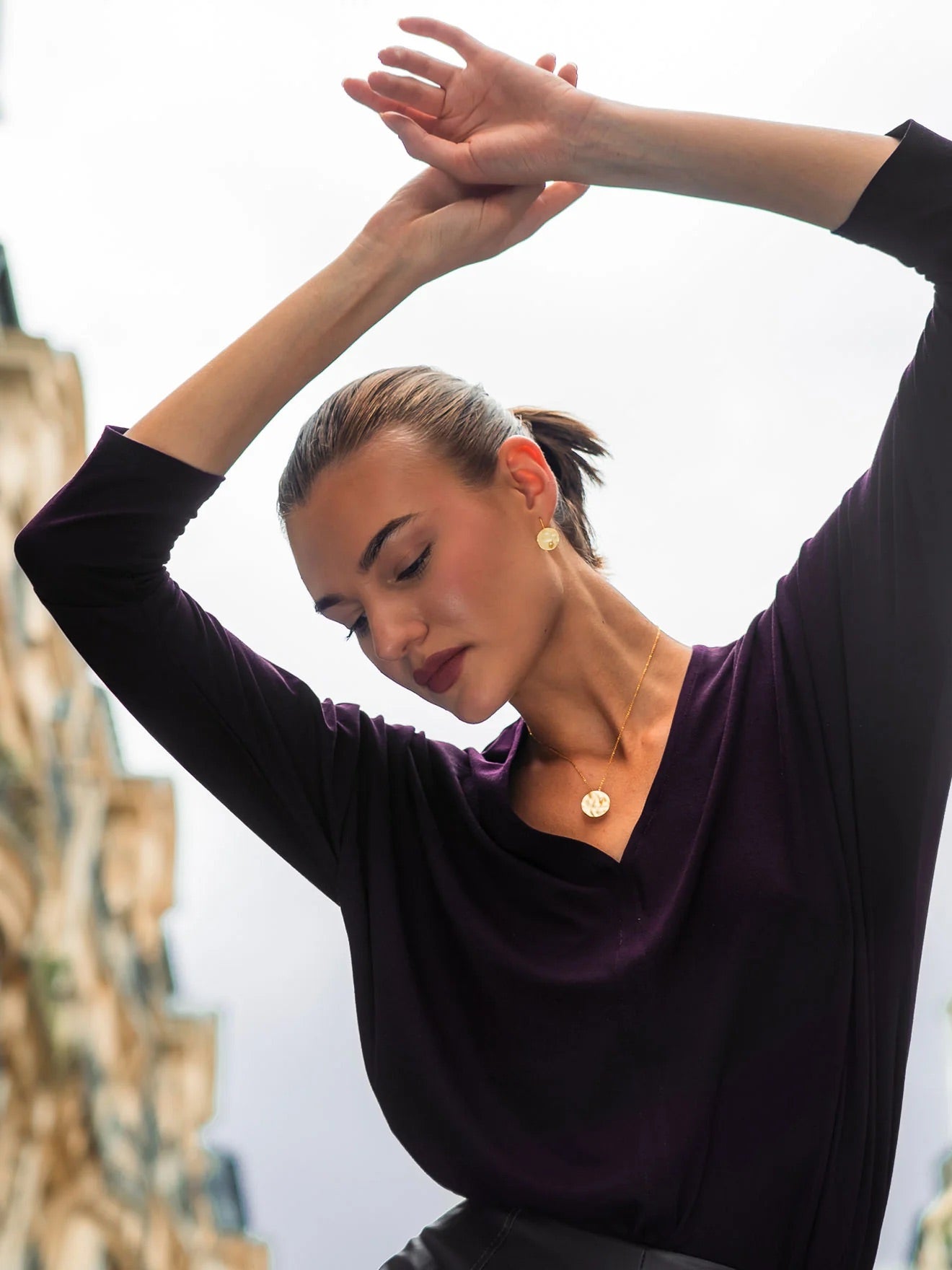 Zero Waste V-Neck Shirt – aus weichem Modal in Burgundy