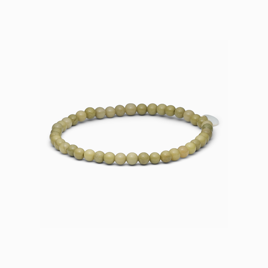 grünes Edelsteinarmband mit 4mm Perlen aus Achat von der dänischen Marke Soi