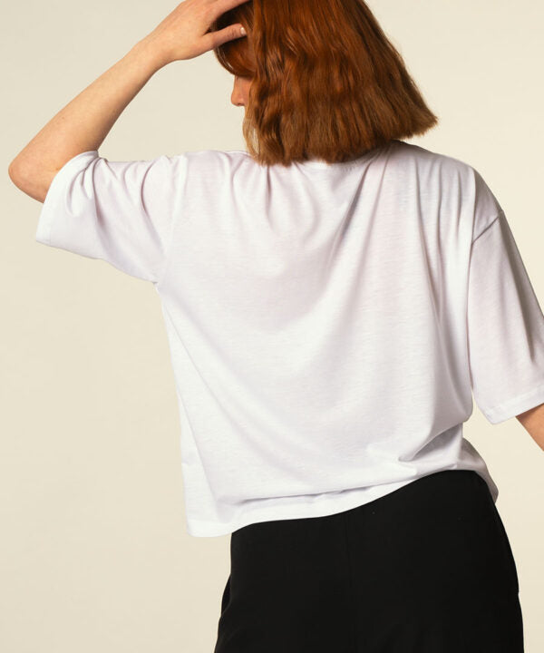 EHMI T-Shirt – Loose Fit in Weiß mit Blume