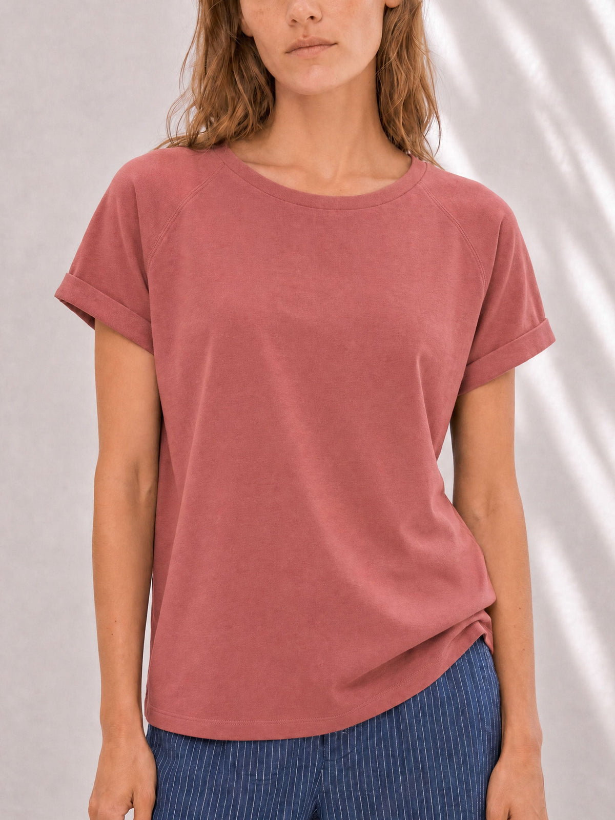 T-Shirt Tara mit recycelter Baumwolle in burnt red | Sweersocean