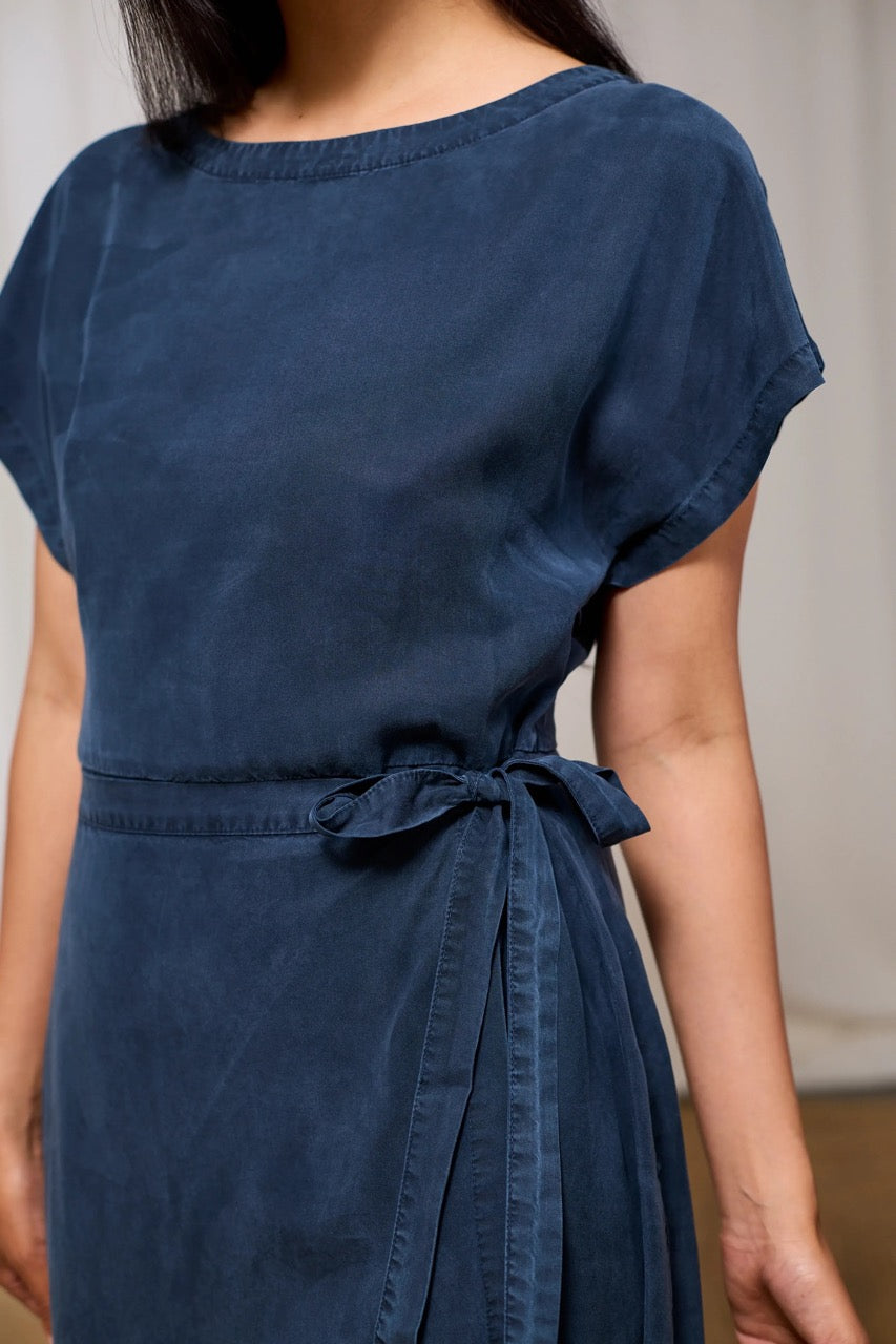 Kleid Comte Tencel navy Twothirds Detail
