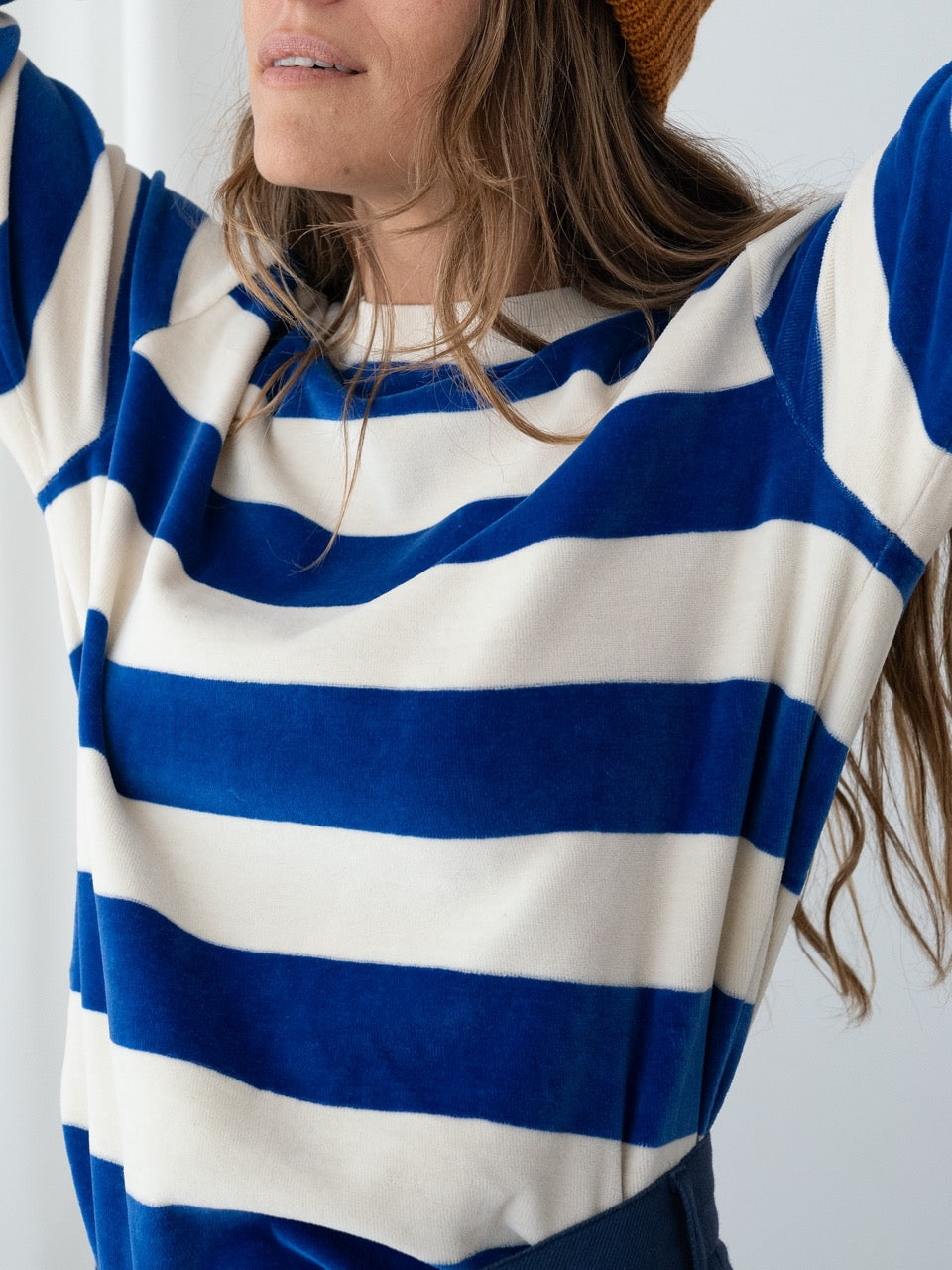 TWOTHIRDS Sweatshirt Hawi Ultramarine Stripes für Damen (Bio-Baumwolle)