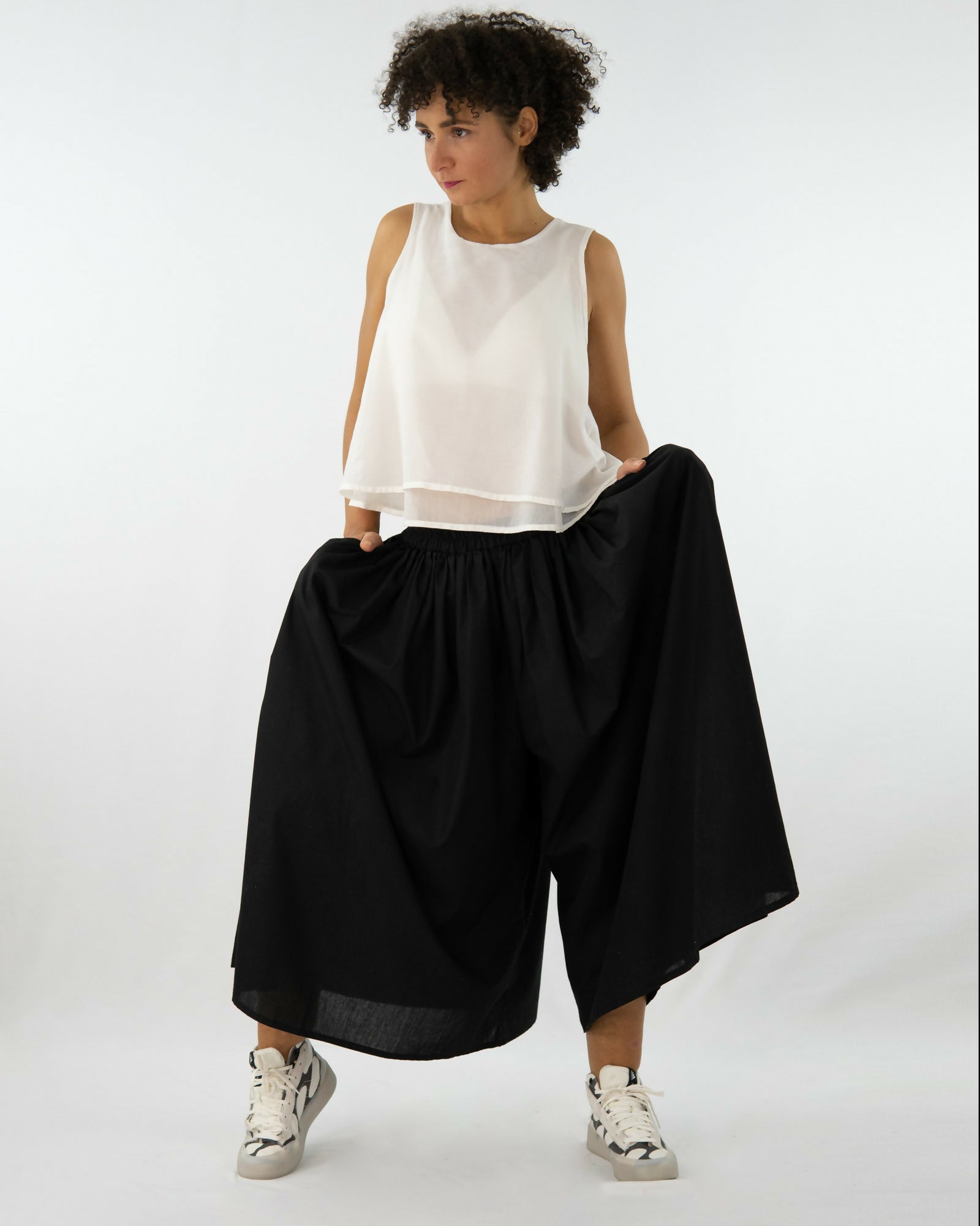 OF28_Hosenrock ZERO + Seidenbluse, ärmellos--5