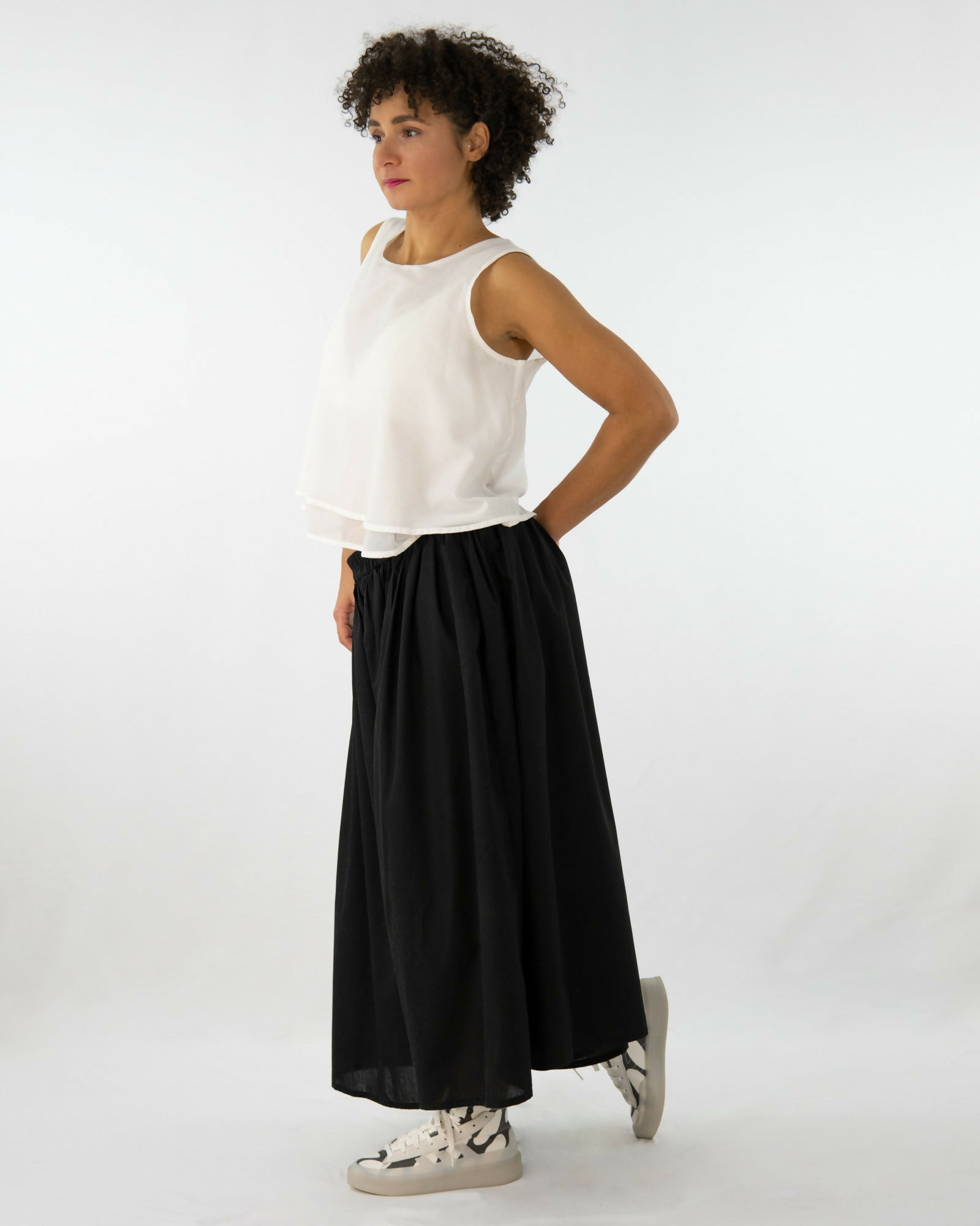 OF28_Hosenrock ZERO + Seidenbluse, ärmellos--6