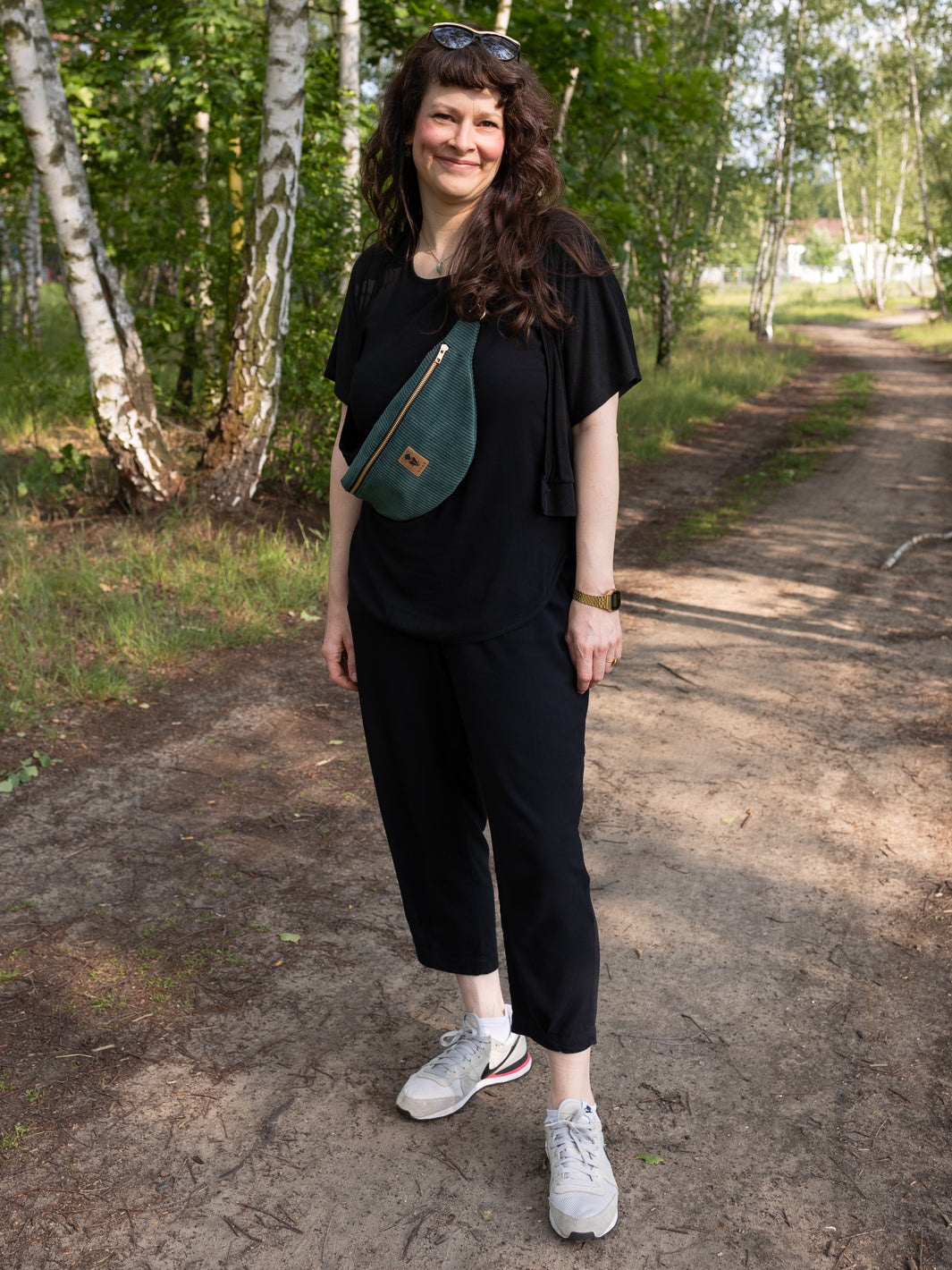 Bauchtasche CORD Waldgrün Size L - vegan und handgefertigt in Berlin | NOAS Berlin