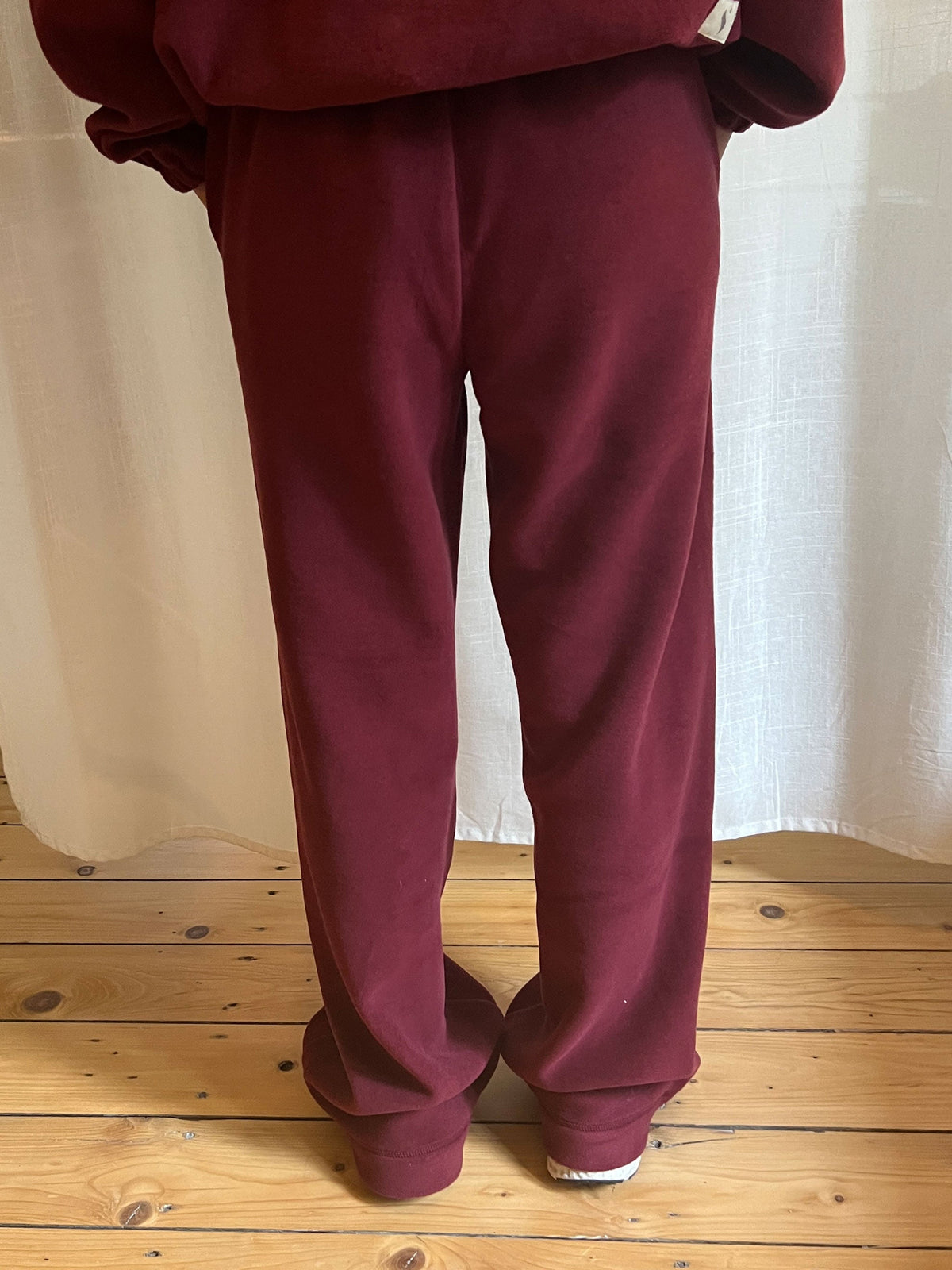 Lässige Hose Marit aus weichem Baumwoll-Fleece in Bordeaux | sweersocean