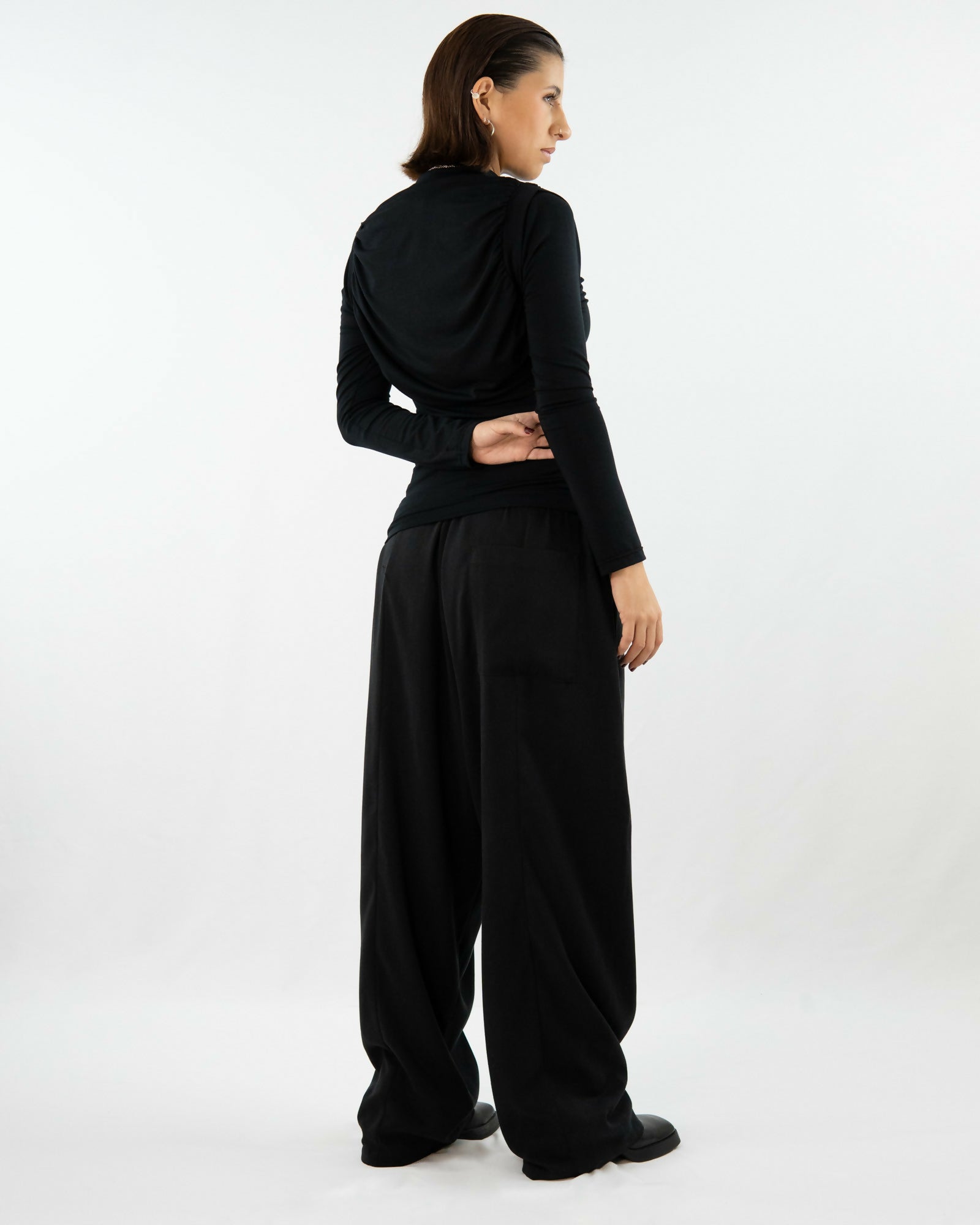 OF2_Shrugg Shirt Black + Hose AdoHAR--8