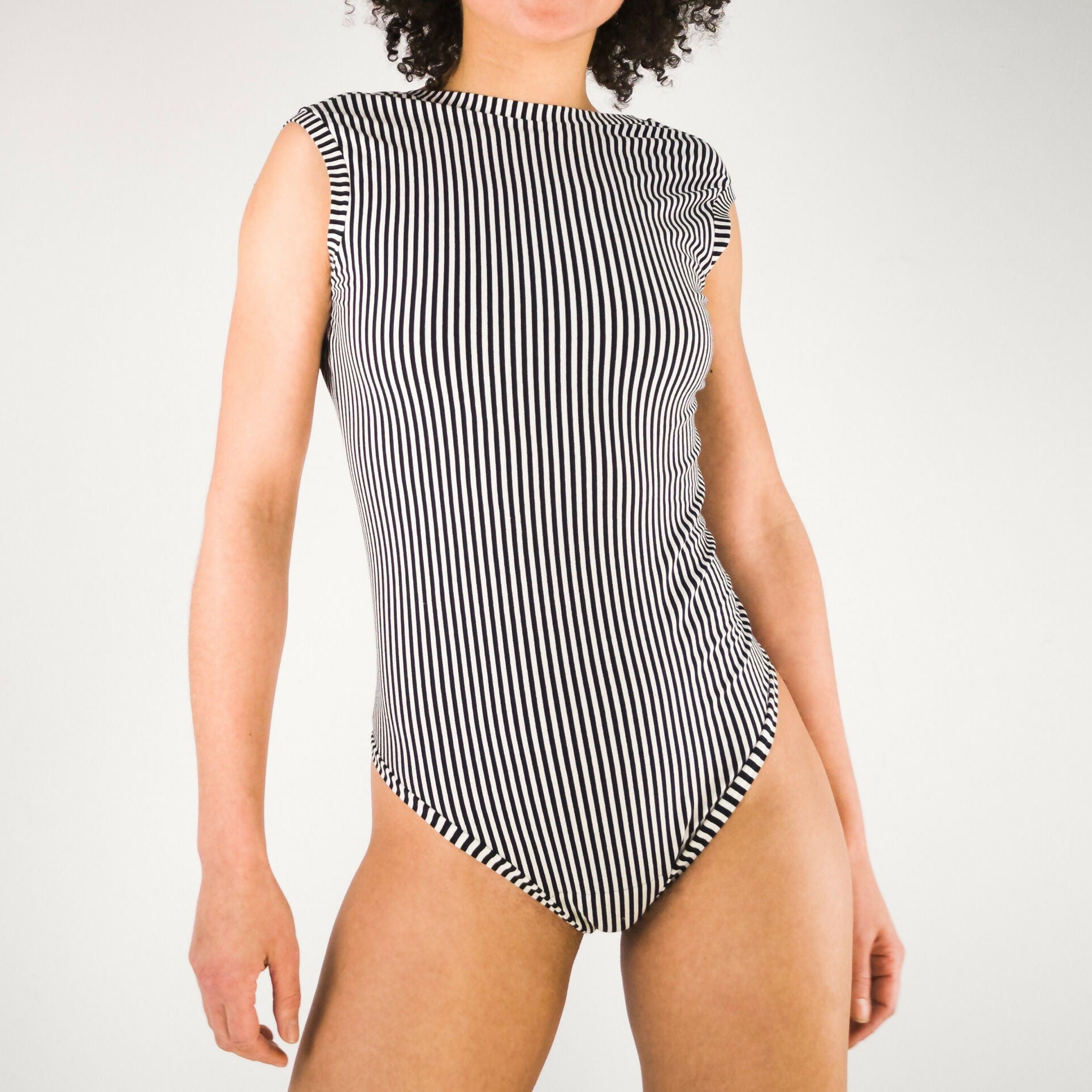 Body gestreift ohne Ärmel