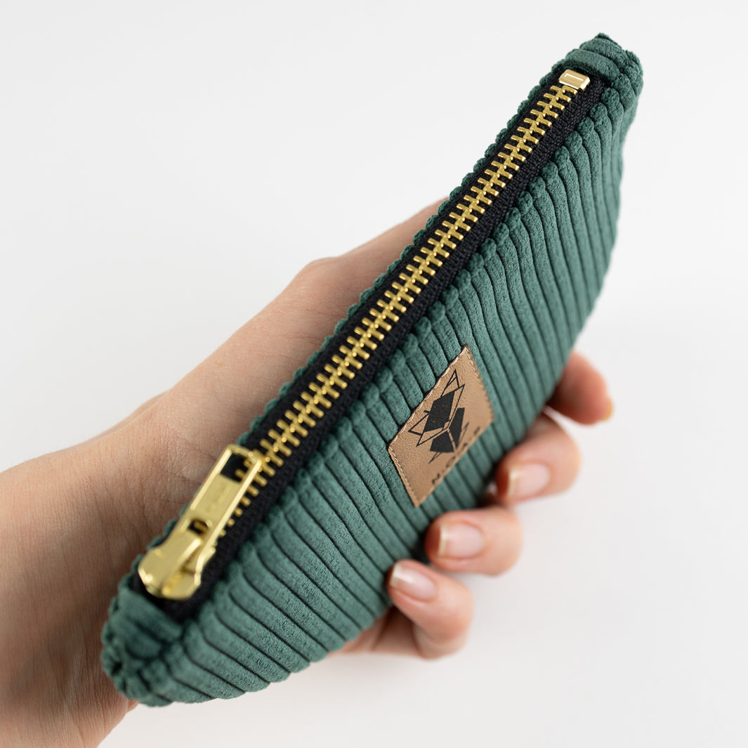 Moon Bag Geldbörse Cord Waldgrün - vegan und handgefertigt in Berlin | NOAS