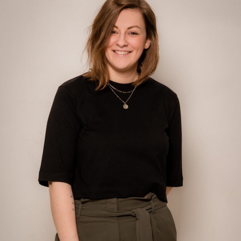 Crop-Top ELISA aus Bio-Baumwolle - Schwarz