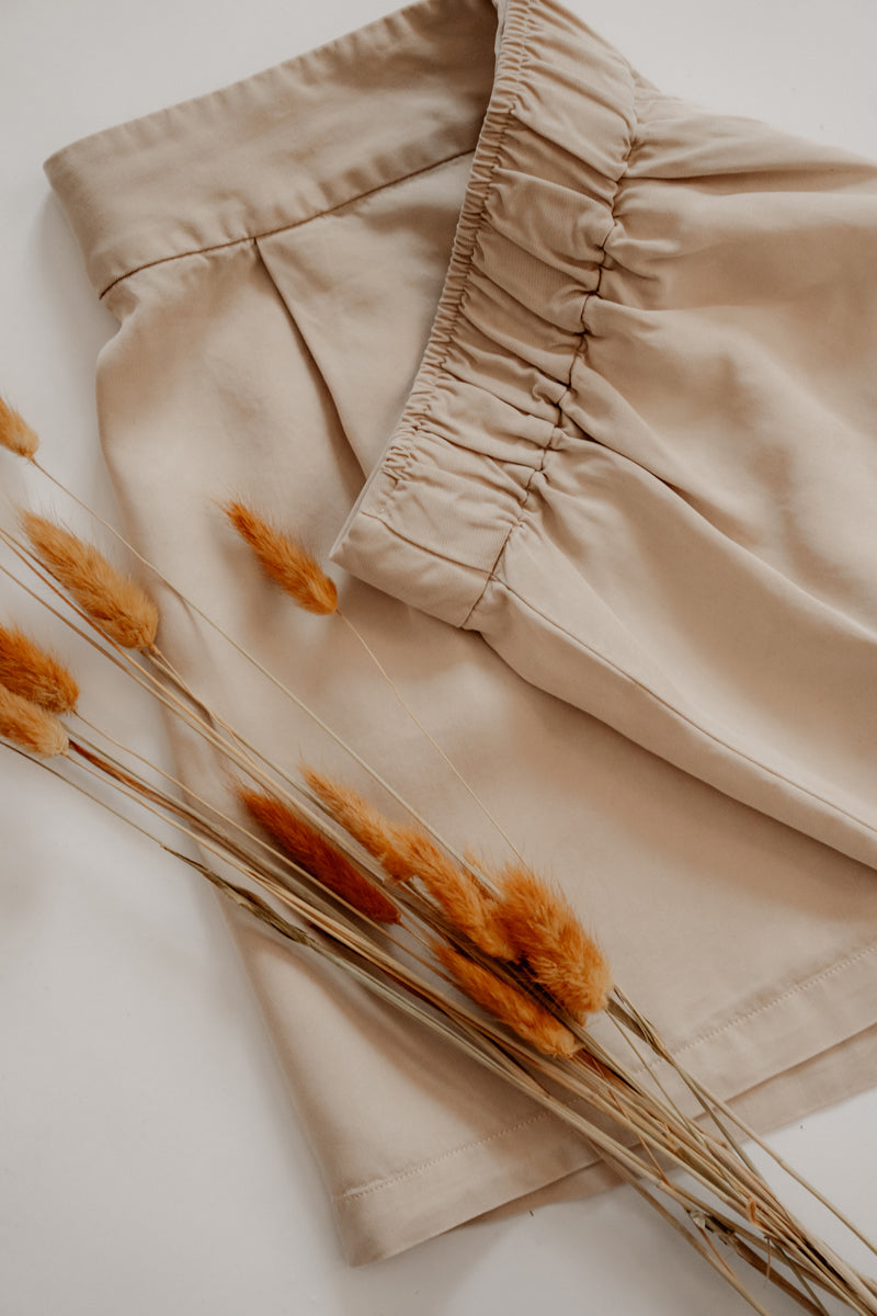 Shorts LIA aus Tencel beige