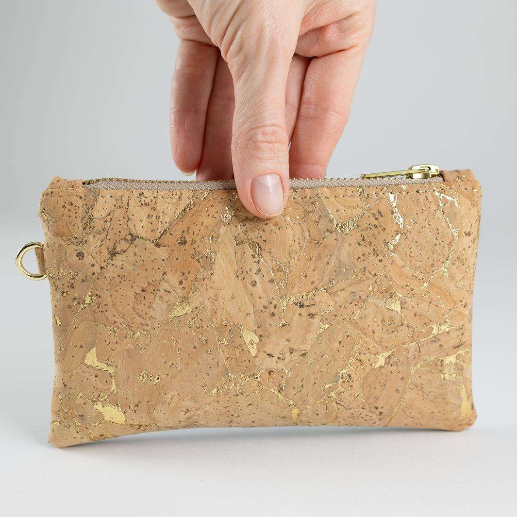 Mini-Geldbörse Kork Natur Gold mit Kartenfächern - vegan und handgefertigt in Berlin | NOAS NOAS- simply love it.