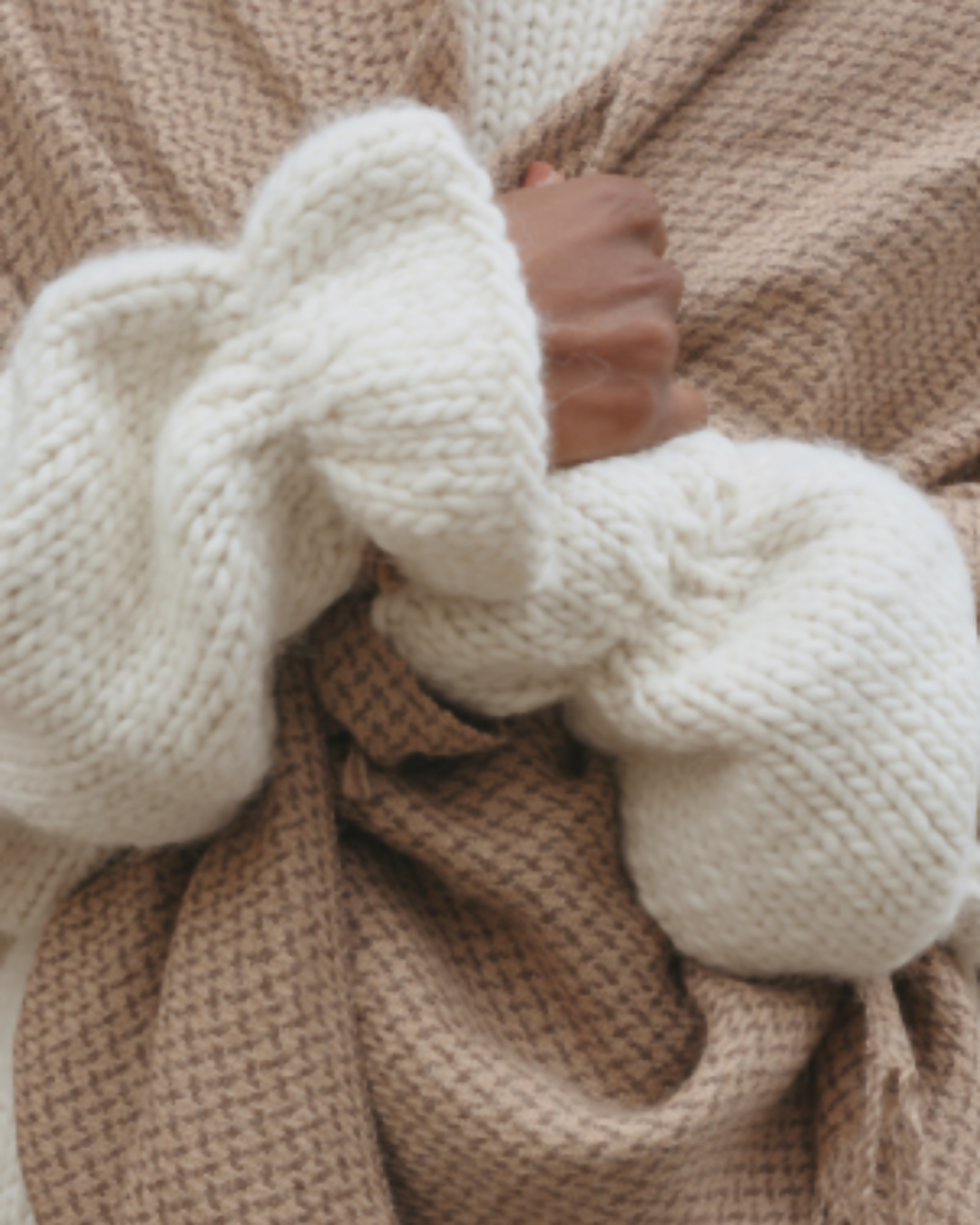 Handgewebter Schal mit Hahnentrittmuster ANA beige-braun aus Alpakawolle | Verdonna