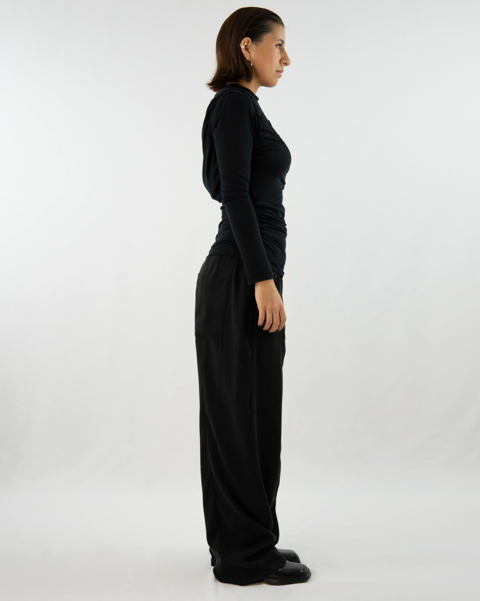 OF2_Shrugg Shirt Black + Hose AdoHAR--10