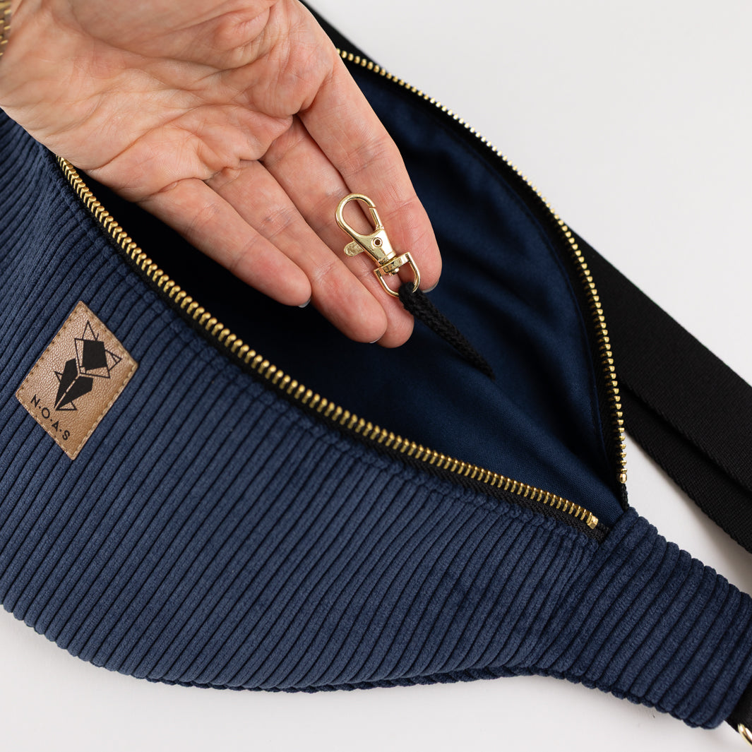 NOAS Bauchtasche Cord Dunkelblau - Size L mit Reißverschlusstasche