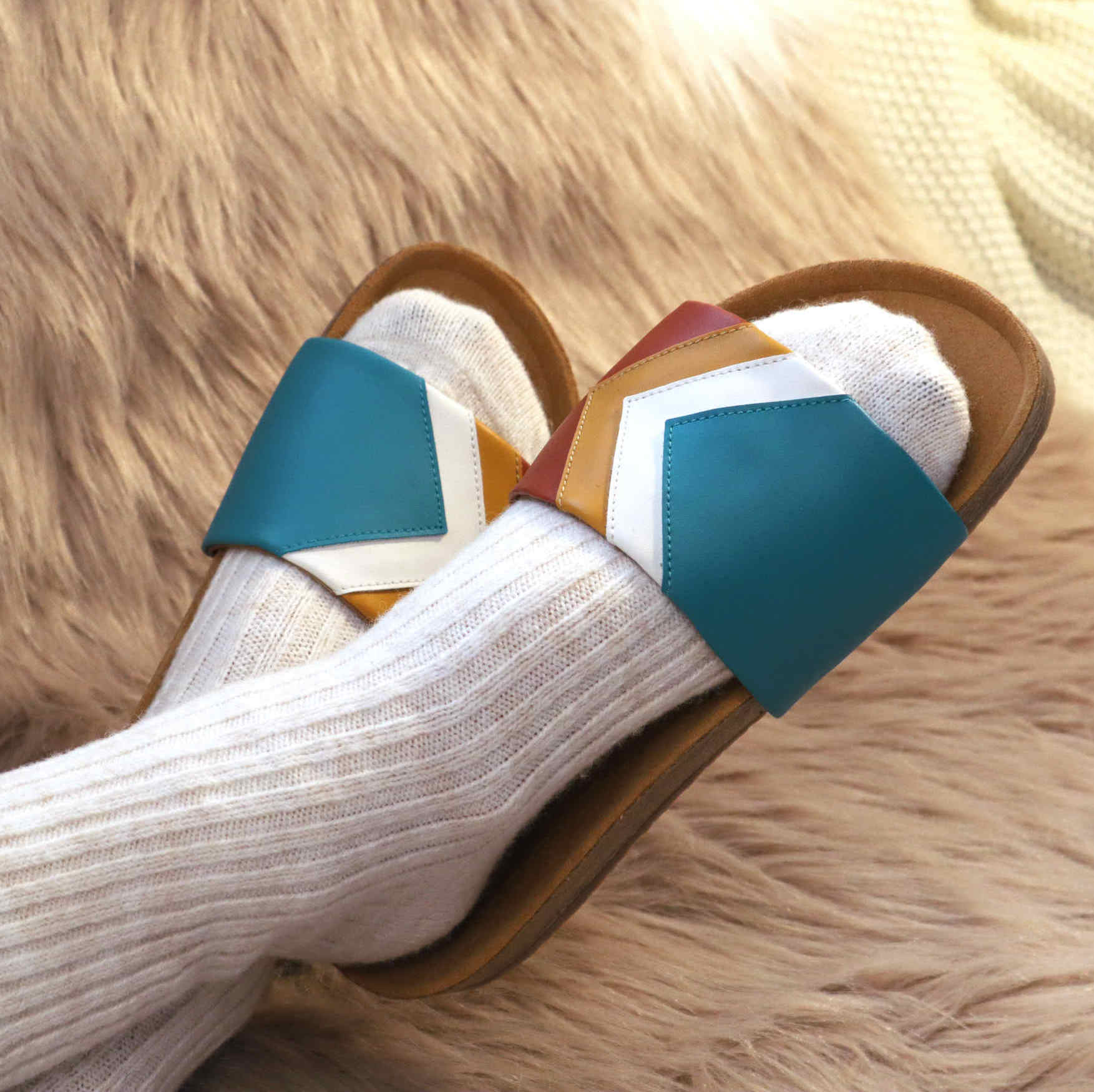 Türkise Hausschuhe mit weichem Fußbett aus Kork, vegan, Made in Europe, Marke: Fünve, Modell: Sunset