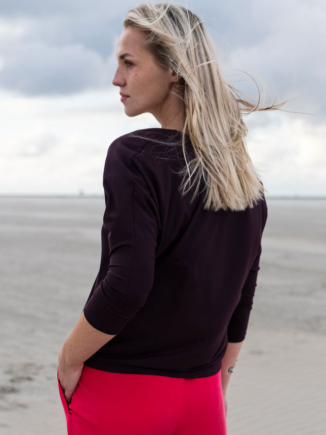 Zero Waste V-Neck Shirt – aus weichem Modal in Burgundy