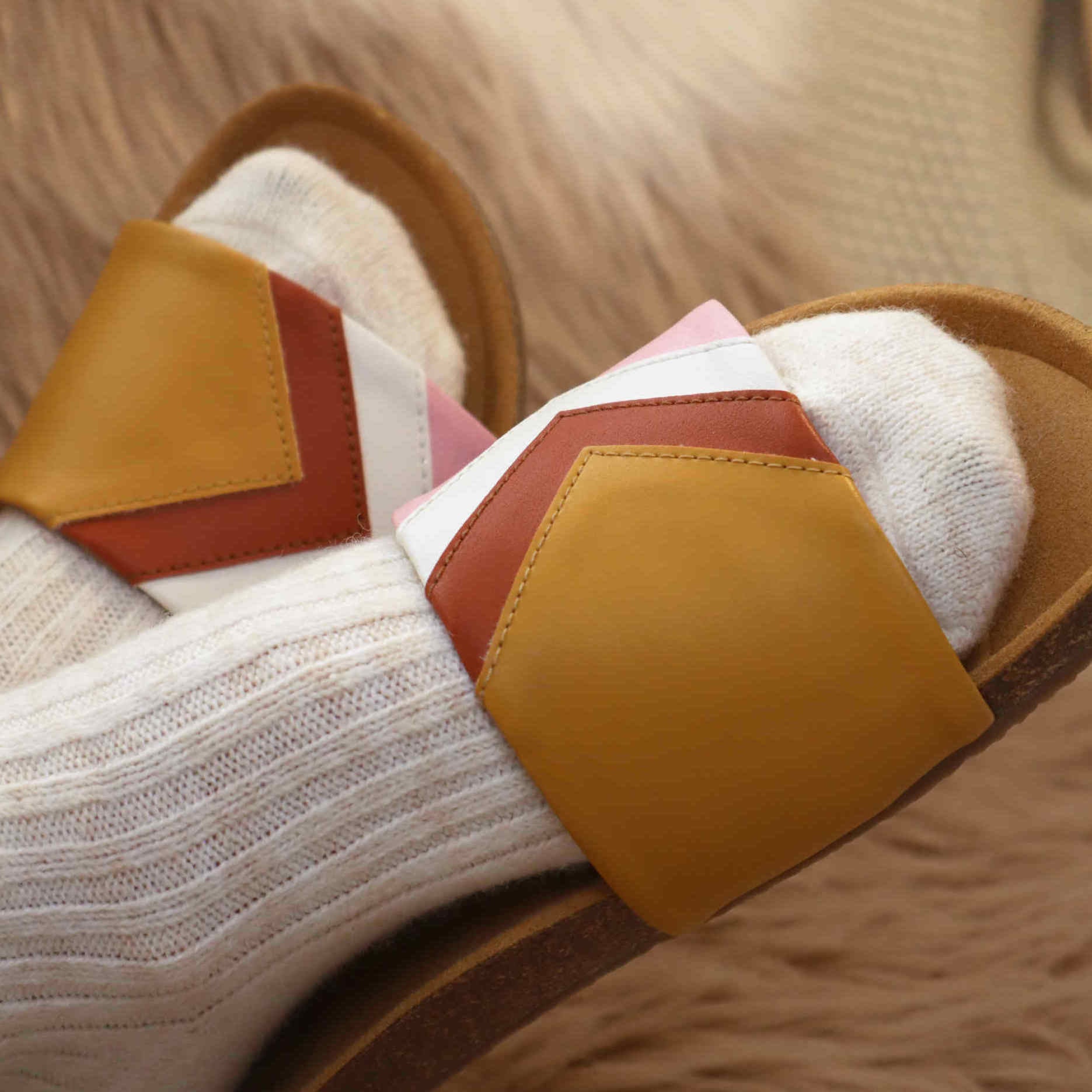 'DAWN' - Gelbe Sandalen in Senf, Terracotta, Weiß, Rosa - vegan