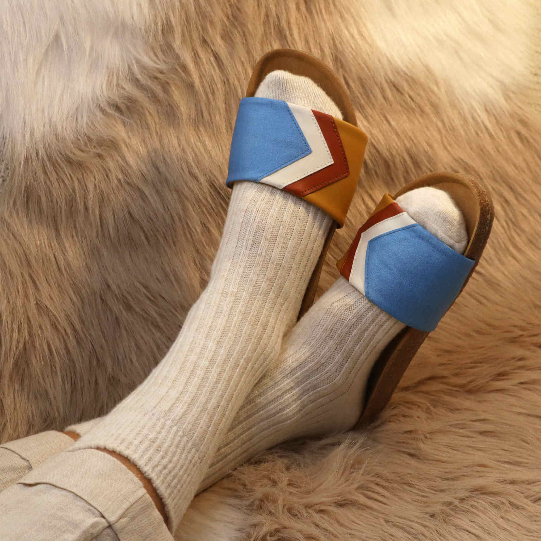 'SKY' - Blaue Sandalen in Azur, Weiß, Terracotta, Senf - vegan