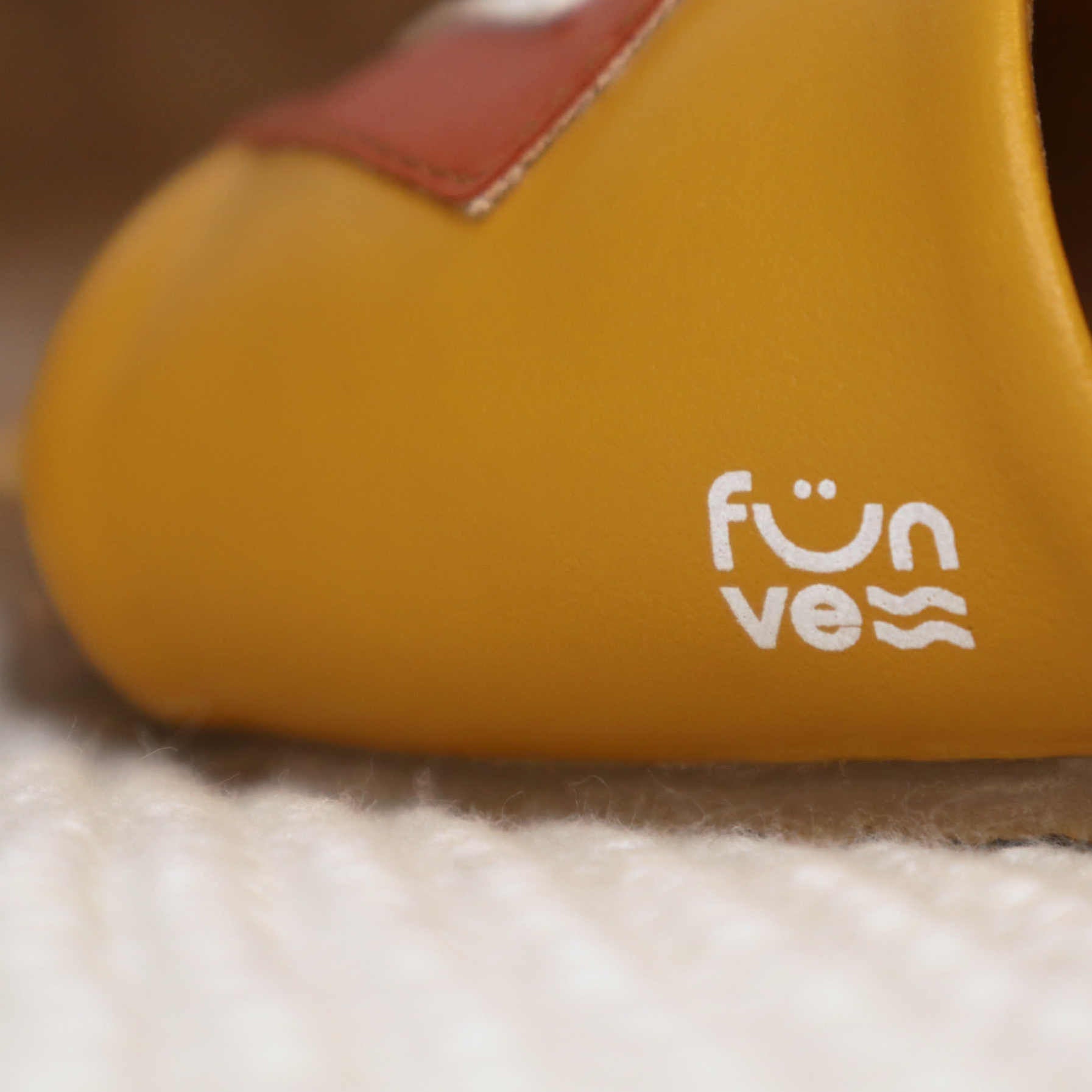 'SKY' - Blaue Sandalen in Azur, Weiß, Terracotta, Senf - vegan