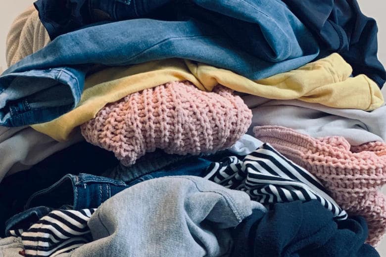 Wohin mit aussortierter Kleidung? Mein praktischer Guide für Platz und Ordnung