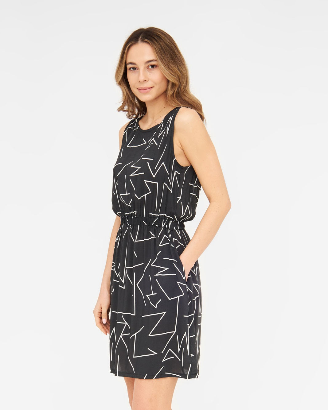 Kleid RIVA mit Rückenschlitz