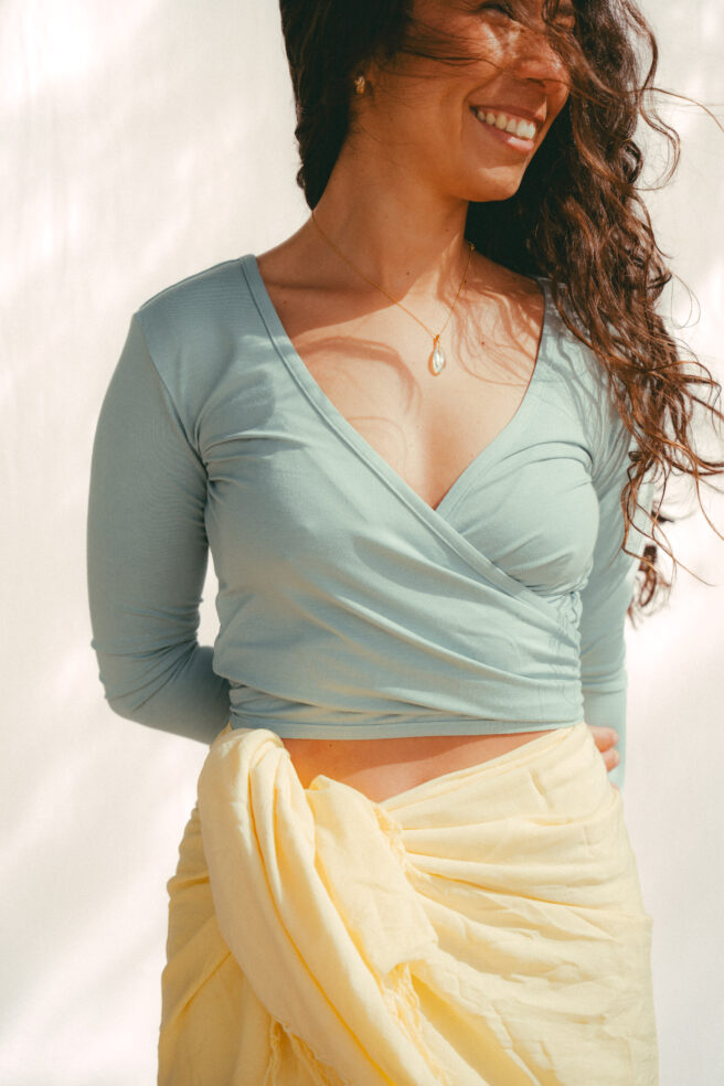 Thaluna Longsleeve Wrap Top in Linum