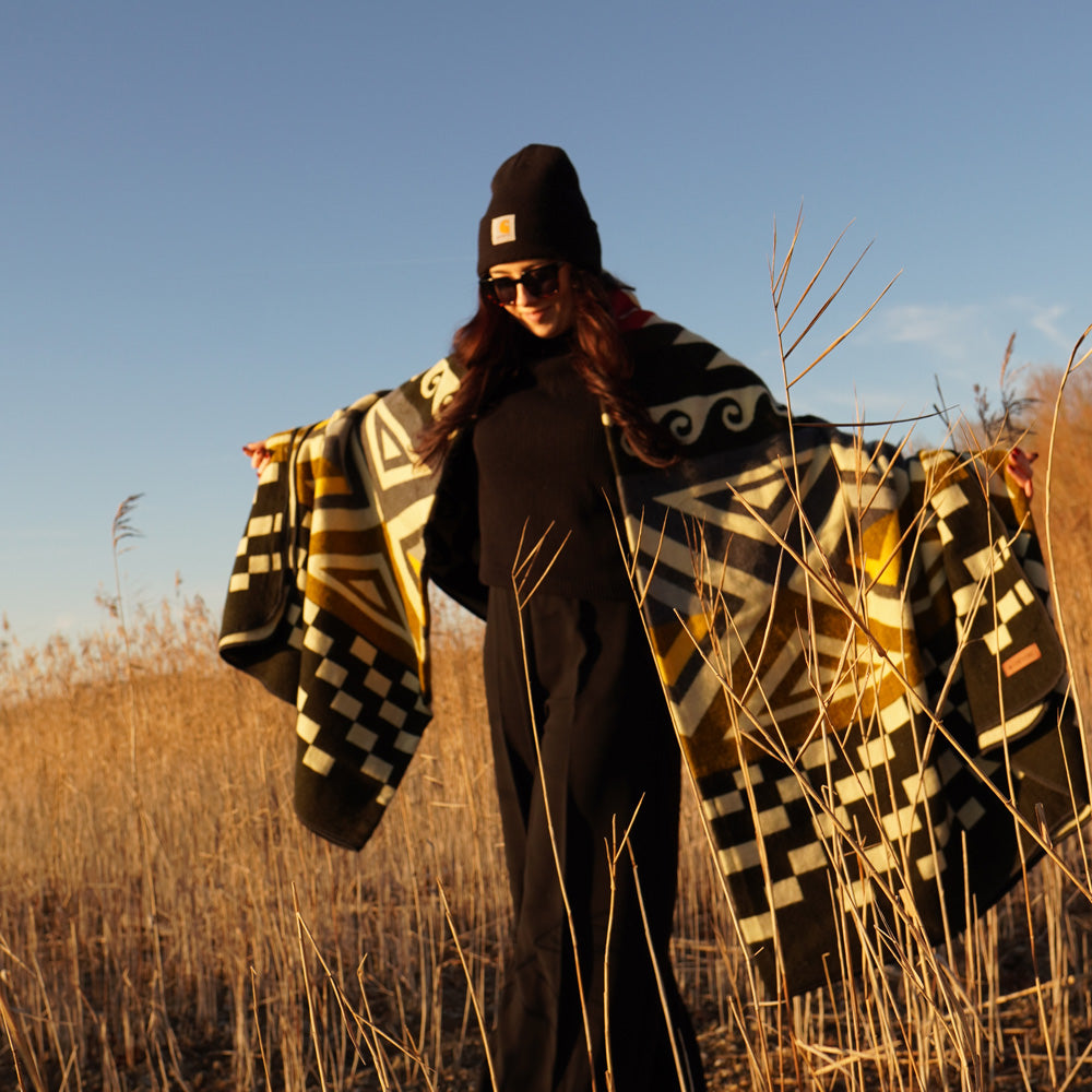 Azteken Kingsize Decke Dark Green