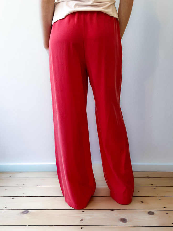 FENJA Hose – Wide Leg-Pant in leuchtendem Cherry Red