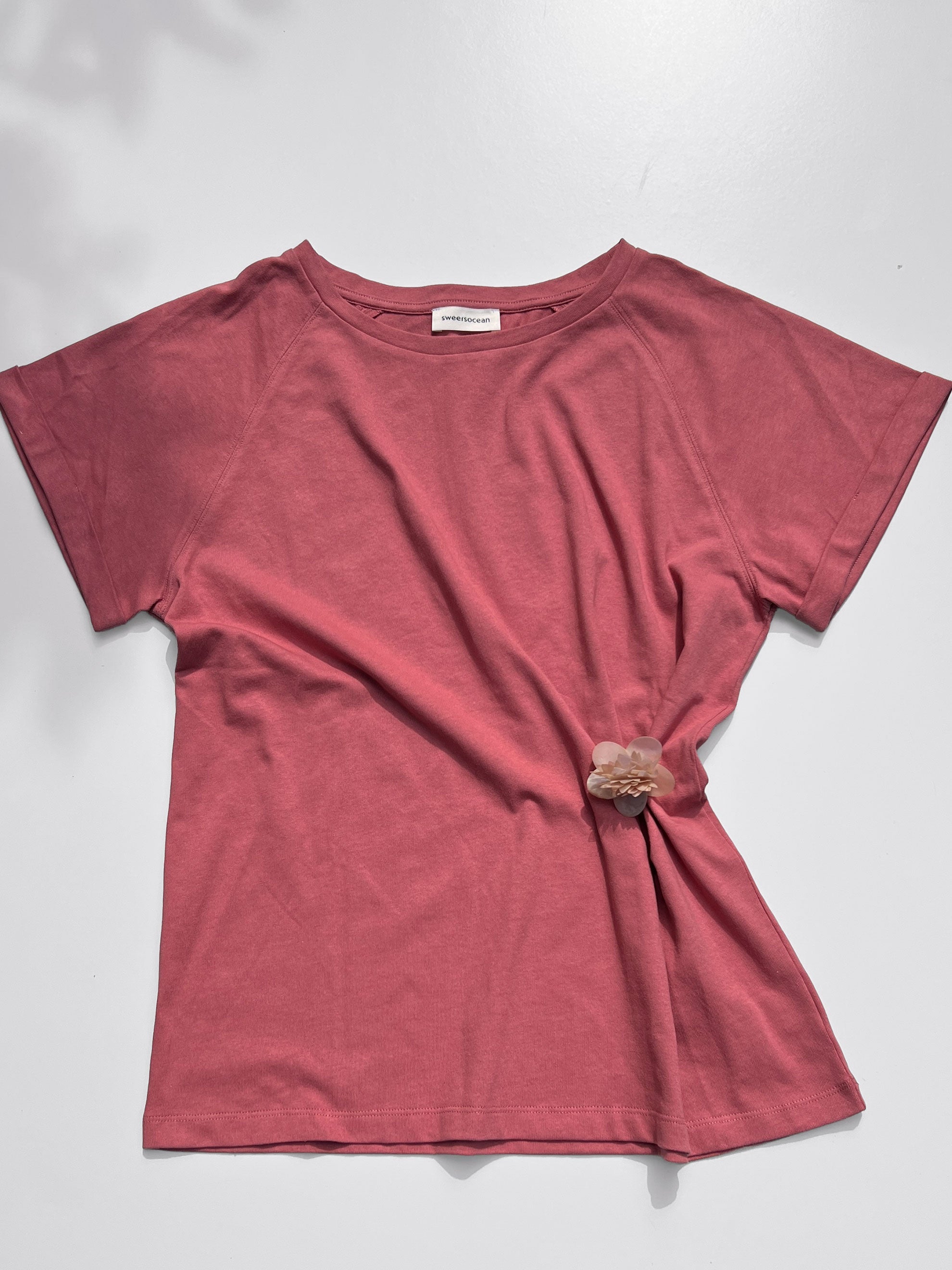 T-Shirt Tara mit recycelter Baumwolle in burnt red | Sweersocean