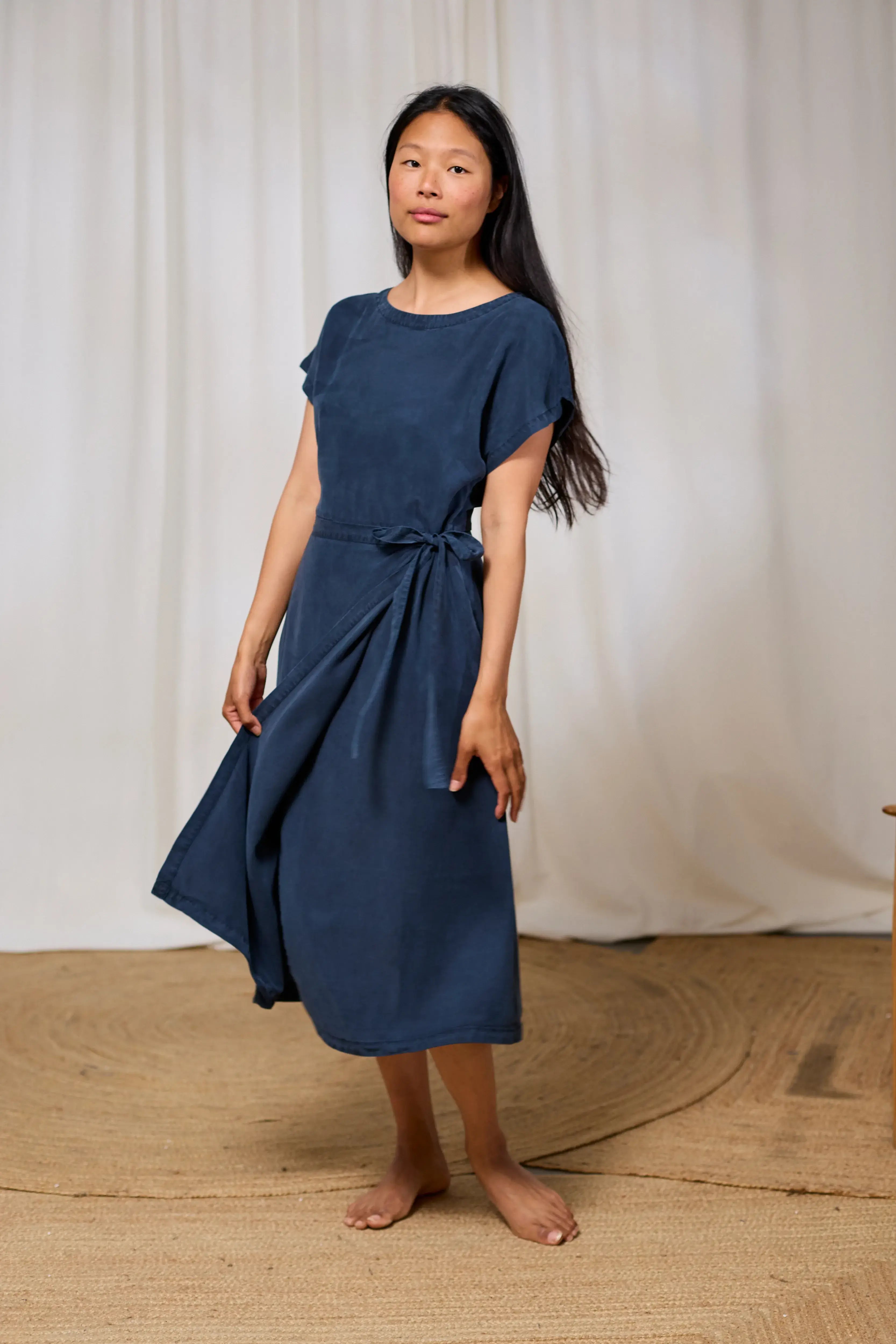 Schwingendes Kleid Comte Tencel navy Twothirds