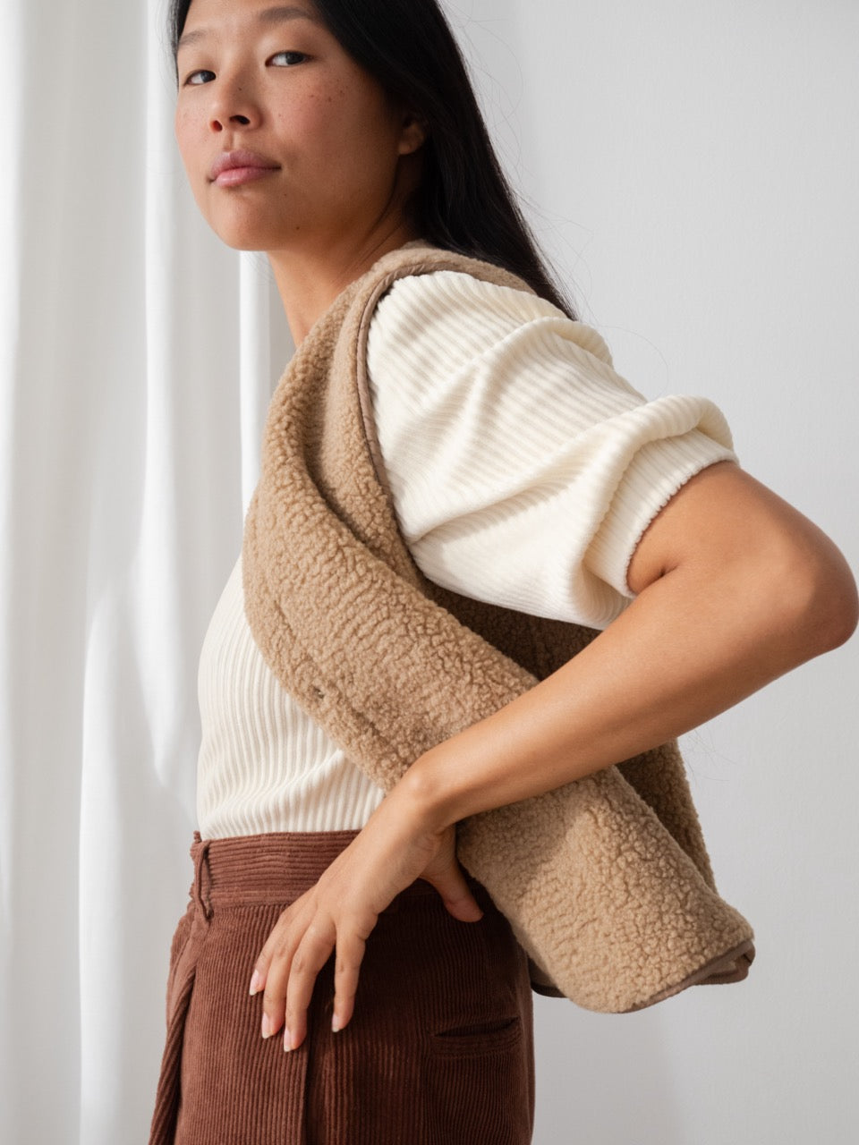 TWOTHIRDS Fleece Teddy Weste Henderson Beige für Damen