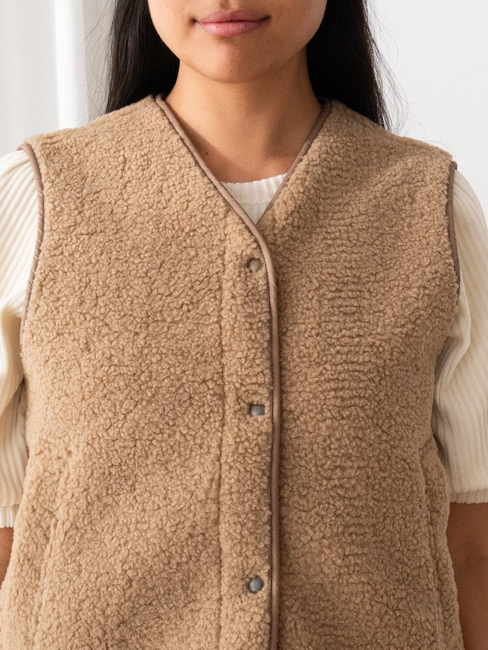 TWOTHIRDS Fleece Teddy Weste Henderson Beige für Damen