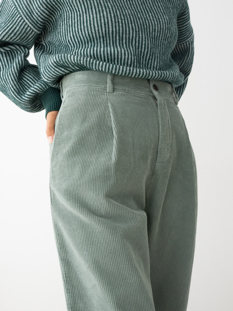 TWOTHIRDS Cordhose Haruku Washed Green für Damen