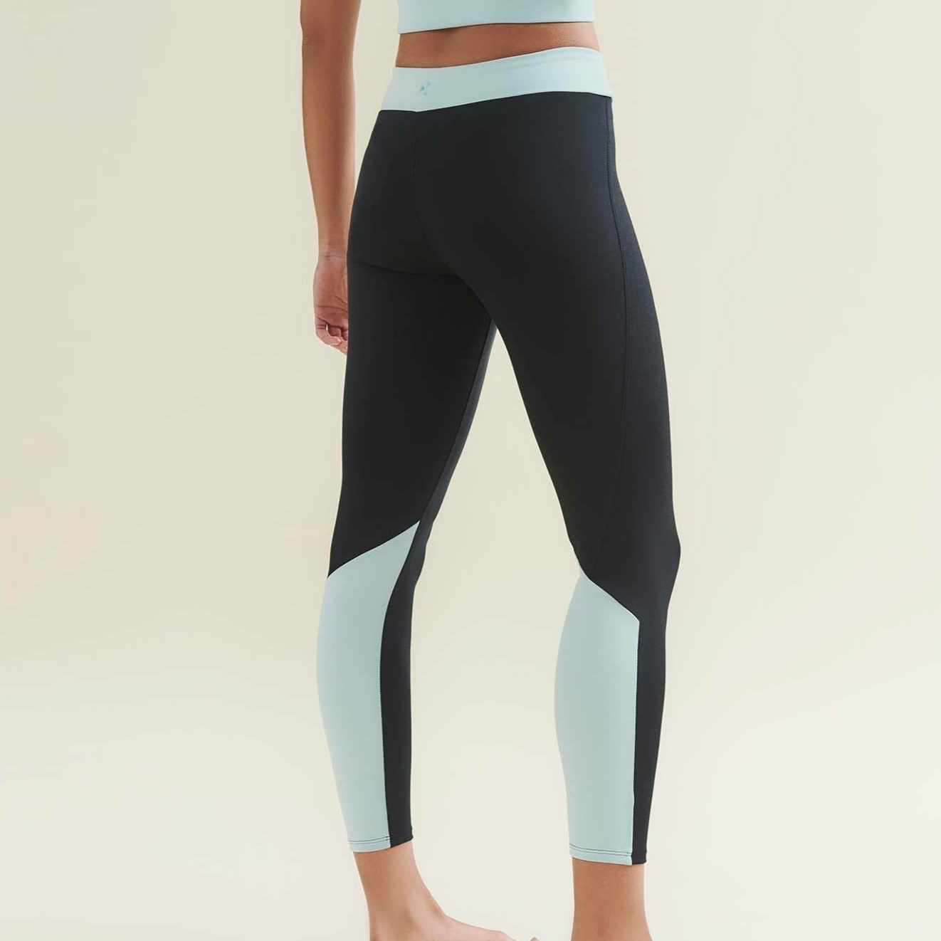 New 7/8 Dynamic Gym Leggings - Caviar Black/Sea Green