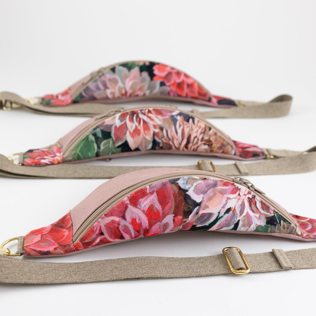 Bauchtasche Kork Rosa Spring Blossom Size M  - vegan und handgefertigt in Berlin | NOAS