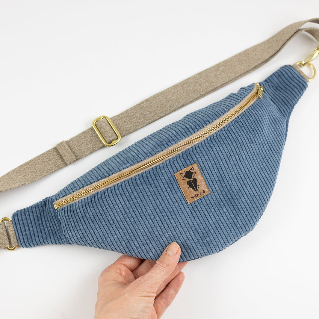 NOAS Bauchtasche Cord Himmelblau - Size L mit Reißverschlusstasche