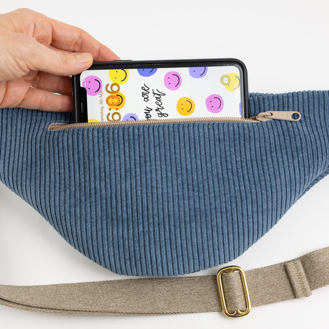 NOAS Bauchtasche Cord Himmelblau - Size L mit Reißverschlusstasche